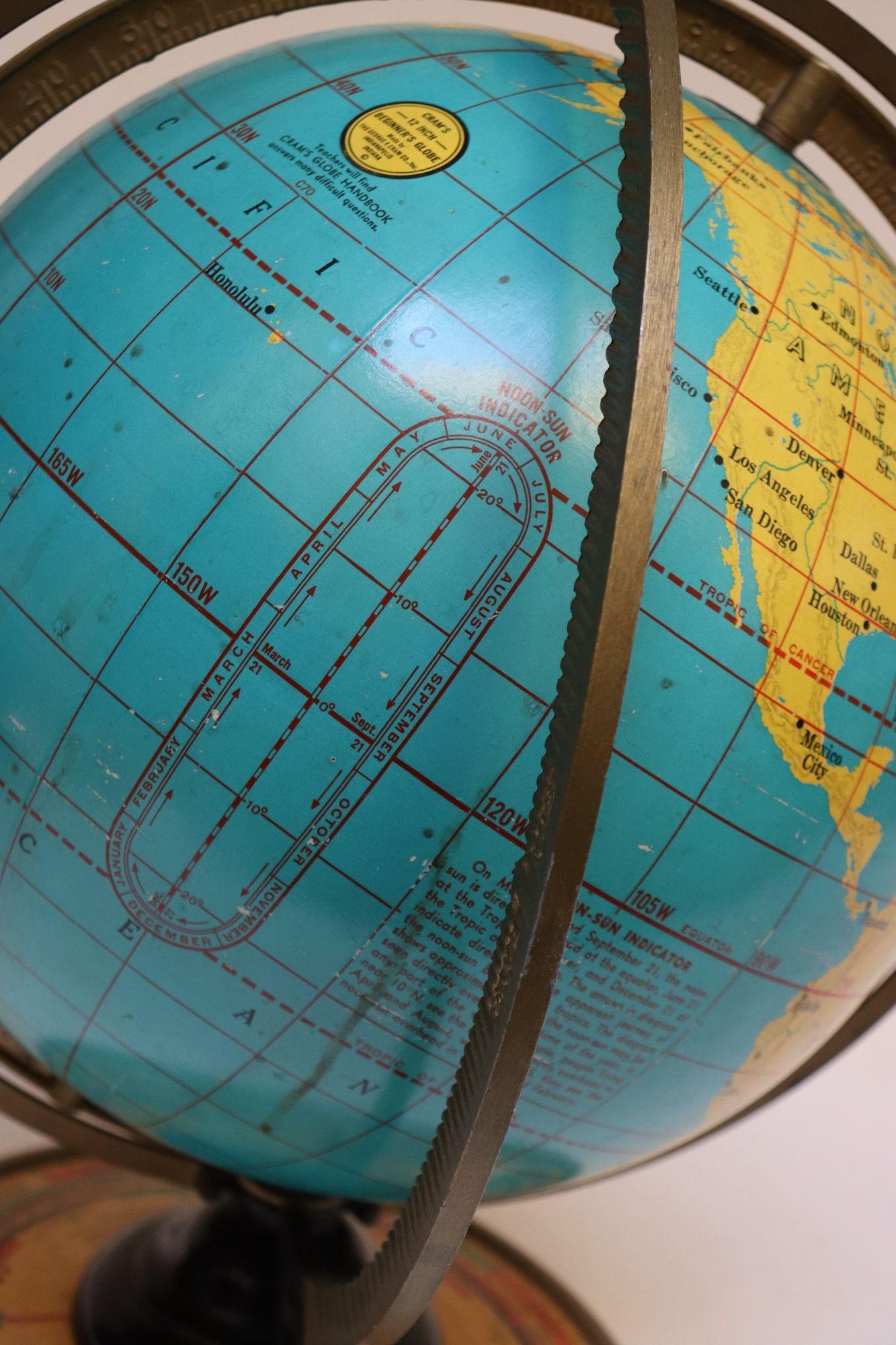 Cram's Deluxe Globe d'epoca con indicatore giornaliero automatico dei raggi solari in vendita 2