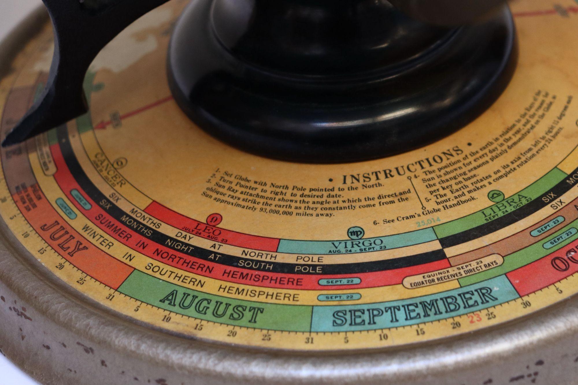 Cram's Deluxe Globe d'epoca con indicatore giornaliero automatico dei raggi solari in vendita 9