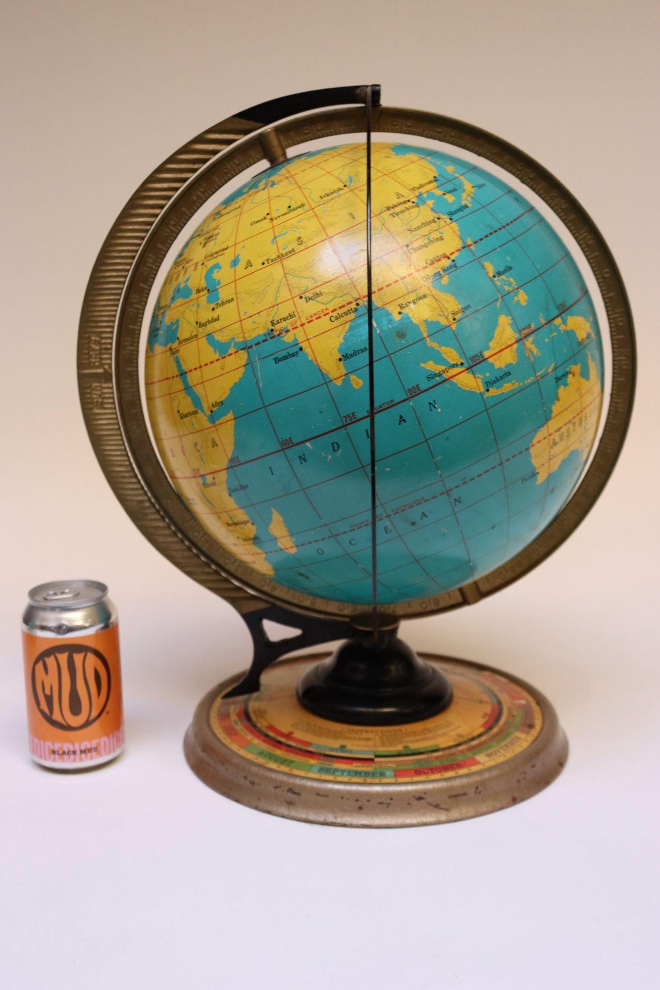 Cram's Deluxe Globe d'epoca con indicatore giornaliero automatico dei raggi solari In condizioni buone in vendita a Brooklyn, NY
