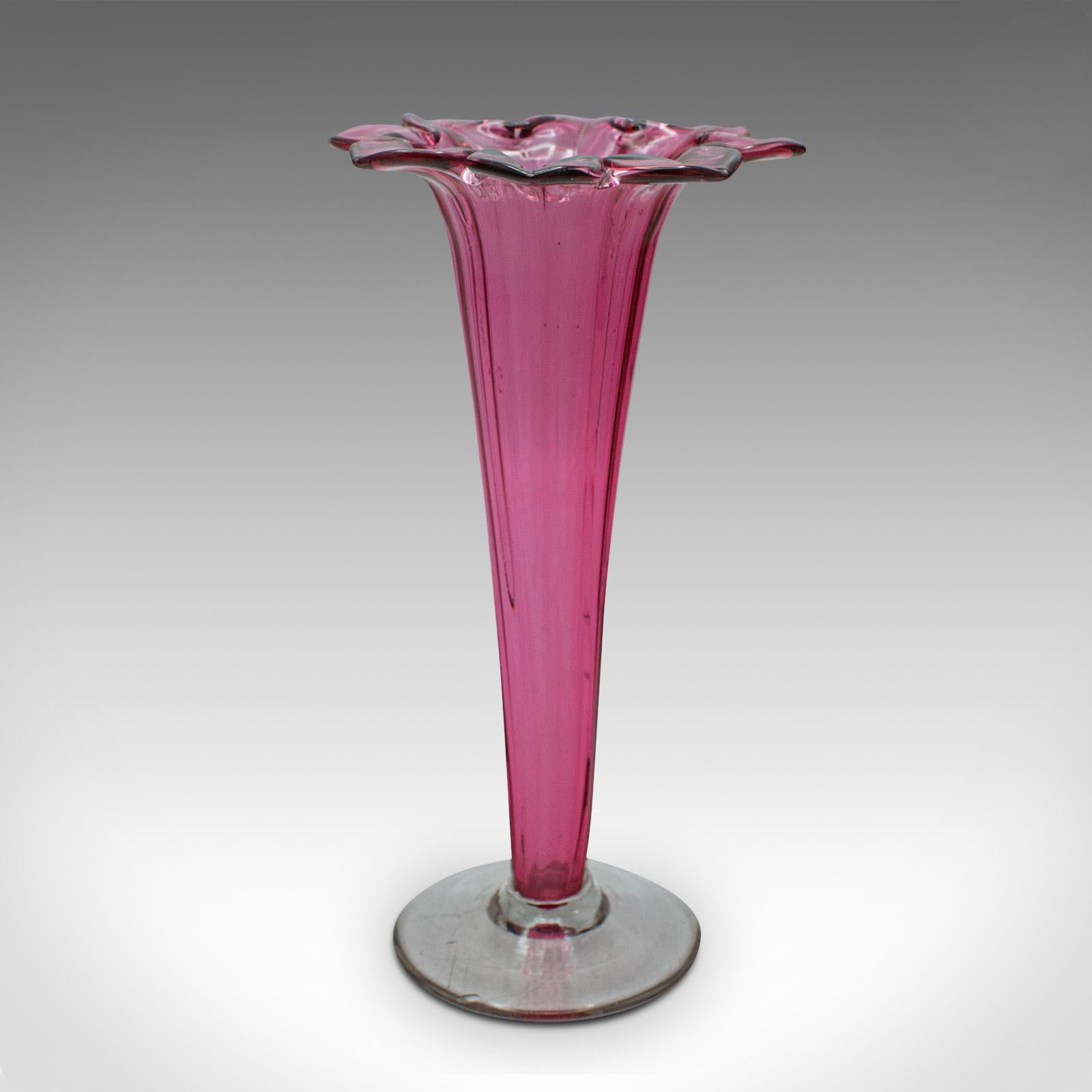 Vintage Cranberry Glass Stem Vase Set, English, Decorative, Flower Slip, Jug In Good Condition For Sale In Hele, Devon, GB