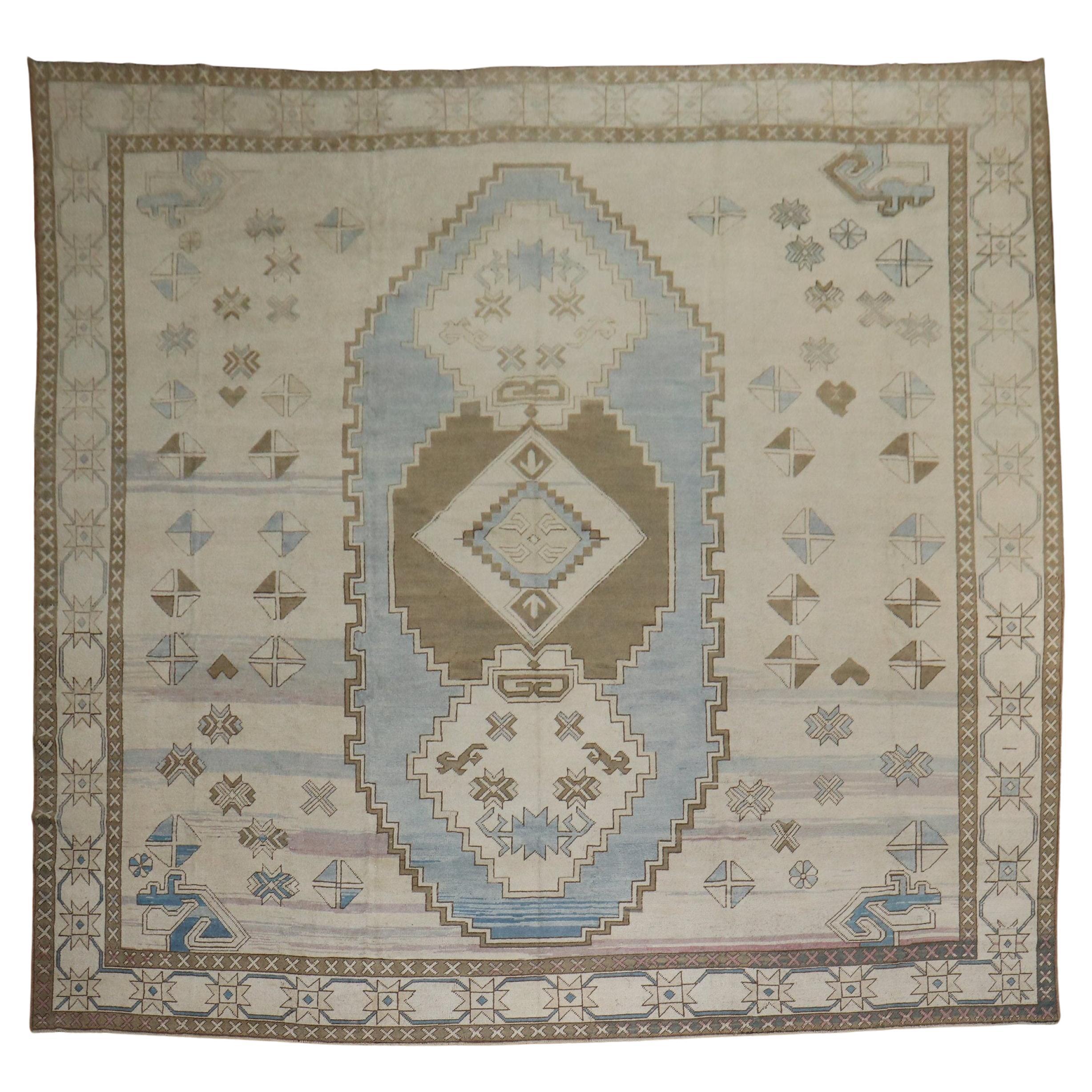 Vintage Cream Blue Oversize Rug