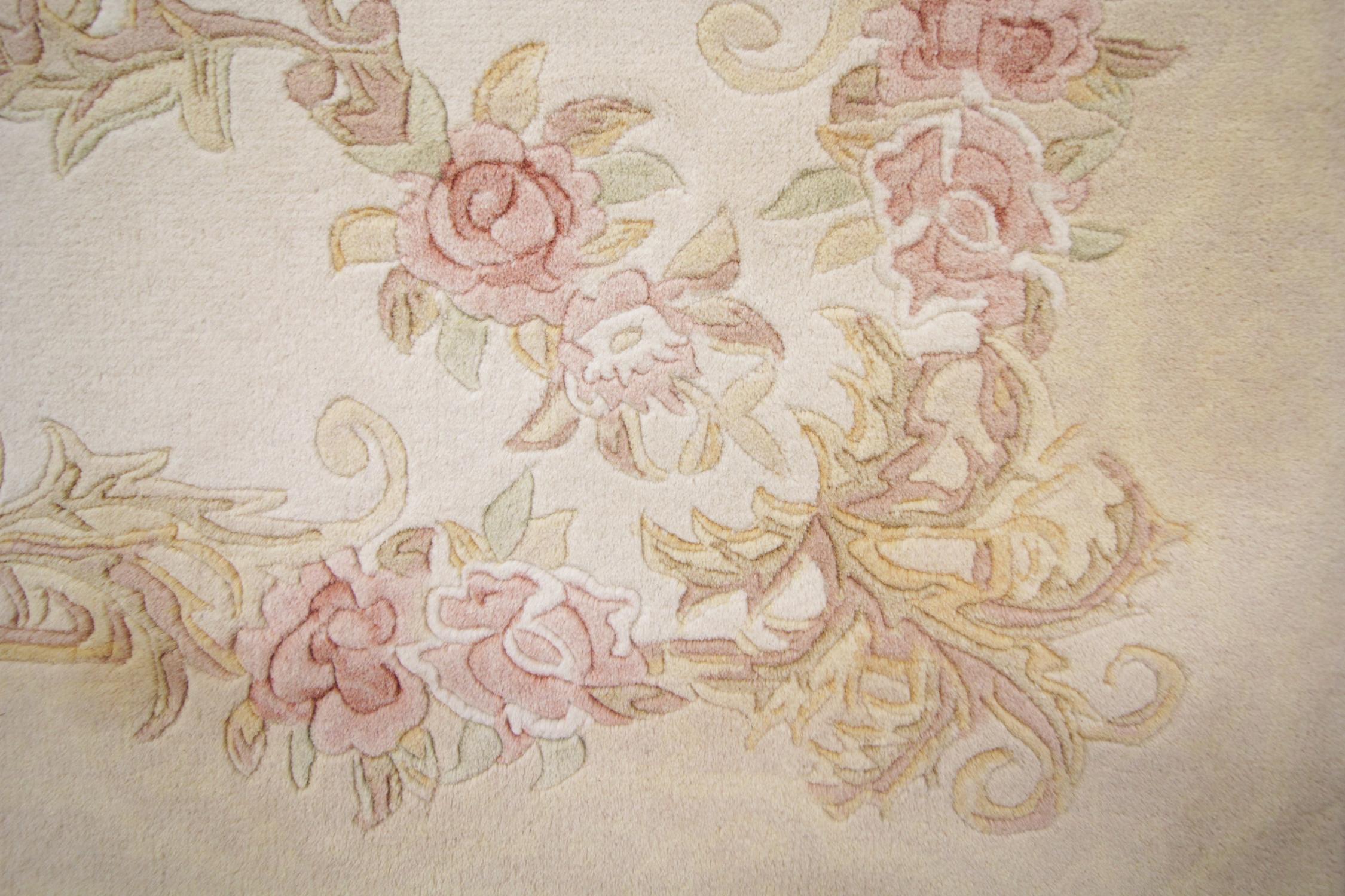 Vintage Cream Carpet Oriental Art Deco Style Chinese Rugs Savonnerie CHR82 In Excellent Condition For Sale In Wembley, GB