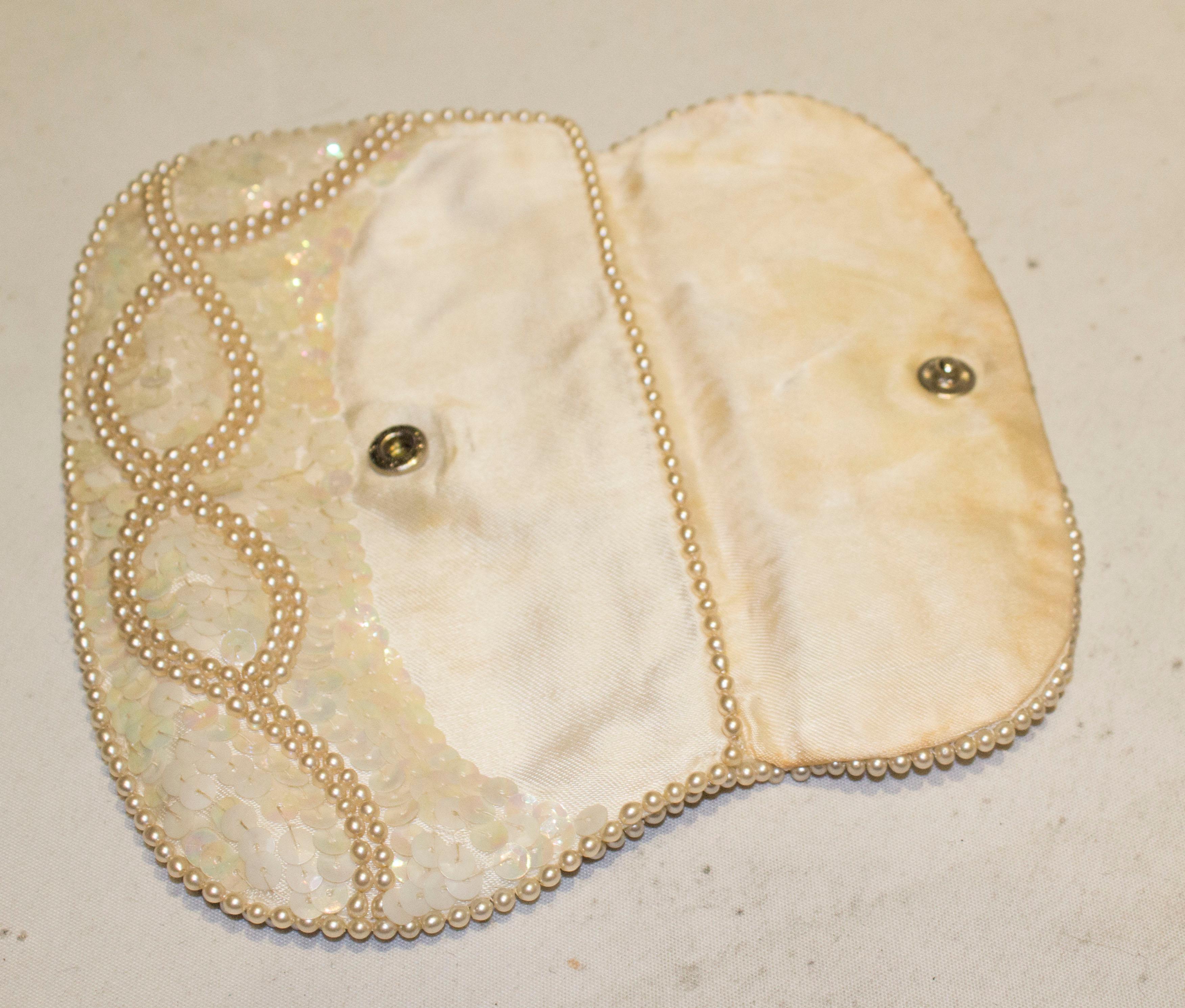 Beige Vintage Cream Purse in Sequin and Beads
