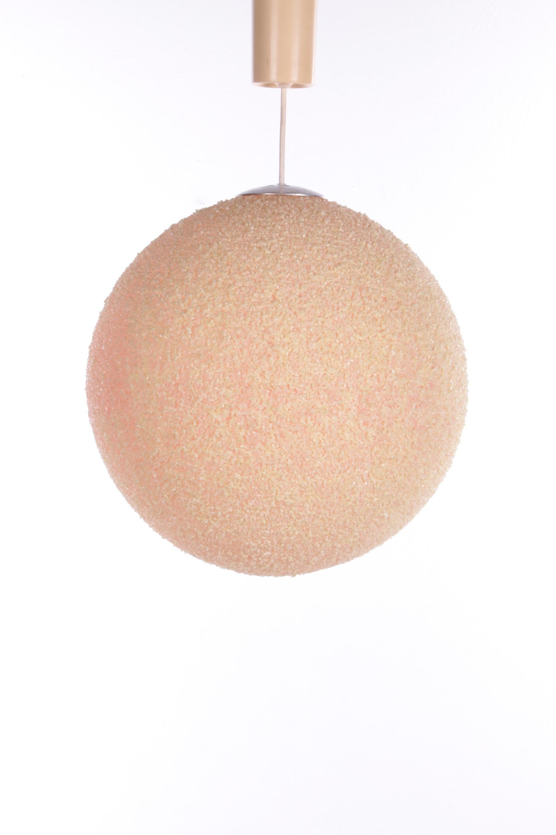Vintage cream sugar ball hanging lamp 1960s


Sugar Ball Sphere Hanging lamp just the name is already beautiful and natural cream.

Beautiful hanging lamp with a nice cream of sprinkled sugar crystals on a Rotaflex (cellulose acetate) sphere or