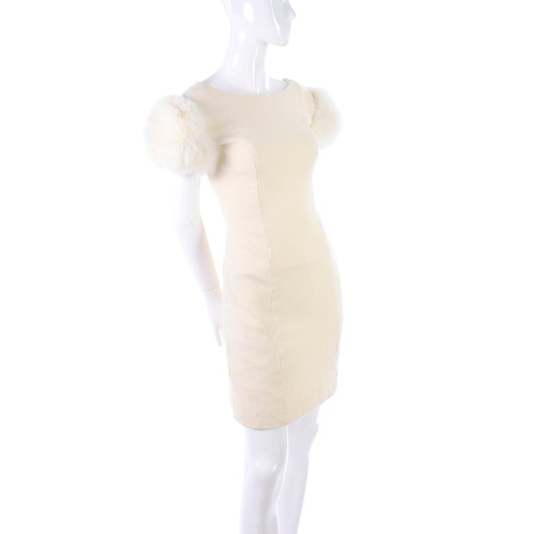 Victor Costa Lounge Dress Butterly Sleeves