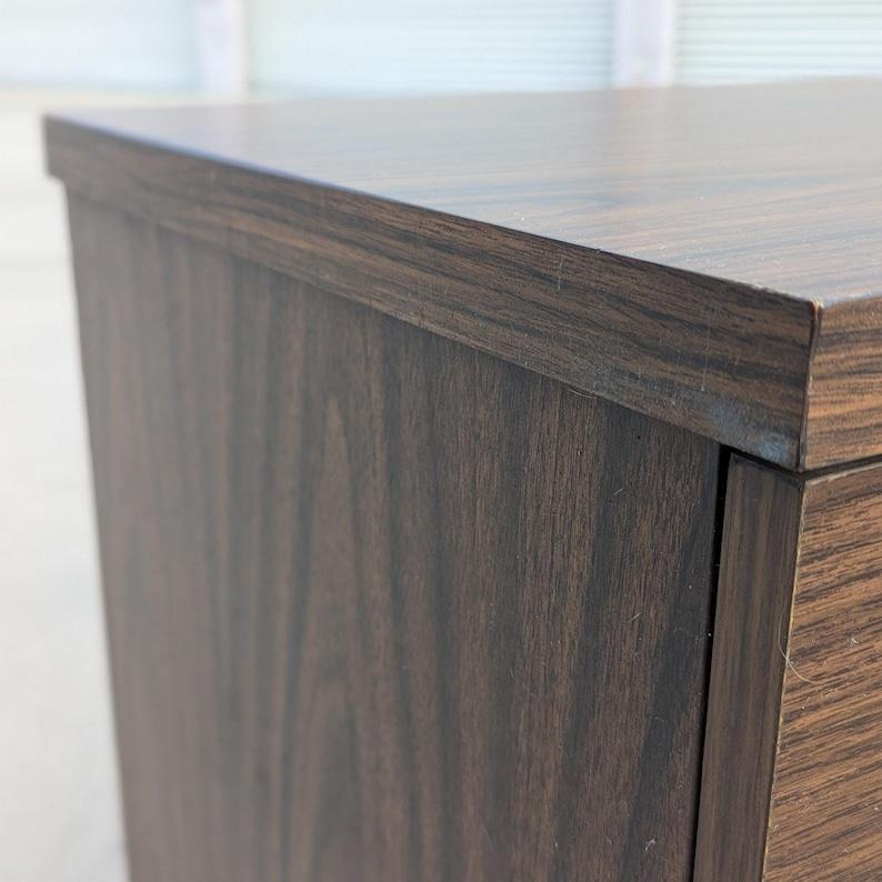 Credenza Vintage, Laminado, Formica, Grano Nogal, Mitad Siglo, MCM, Oficina en venta 5