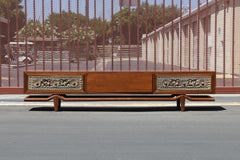 Crendenza vintage con intaglio asiatico di Maurice Bailey per Monteverdi-Young