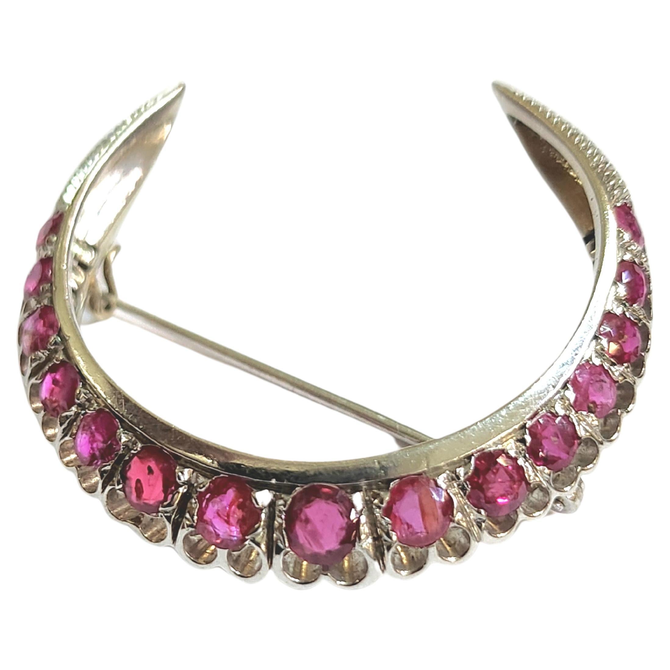 Vintage Crescent 2 Carats Ruby White Gold Brooch For Sale