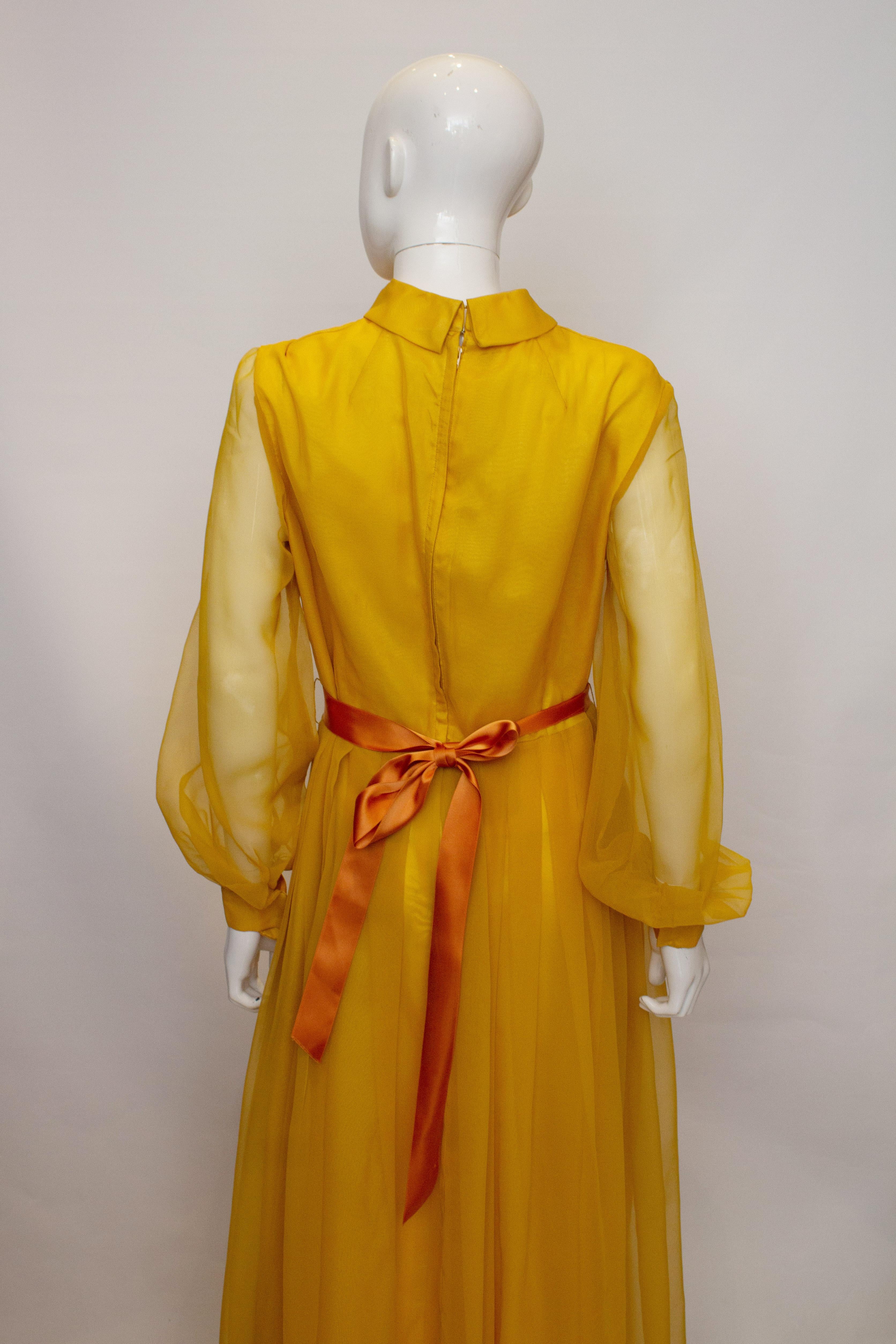 Vintage Cresta Mustard Colour Gown In Good Condition For Sale In London, GB