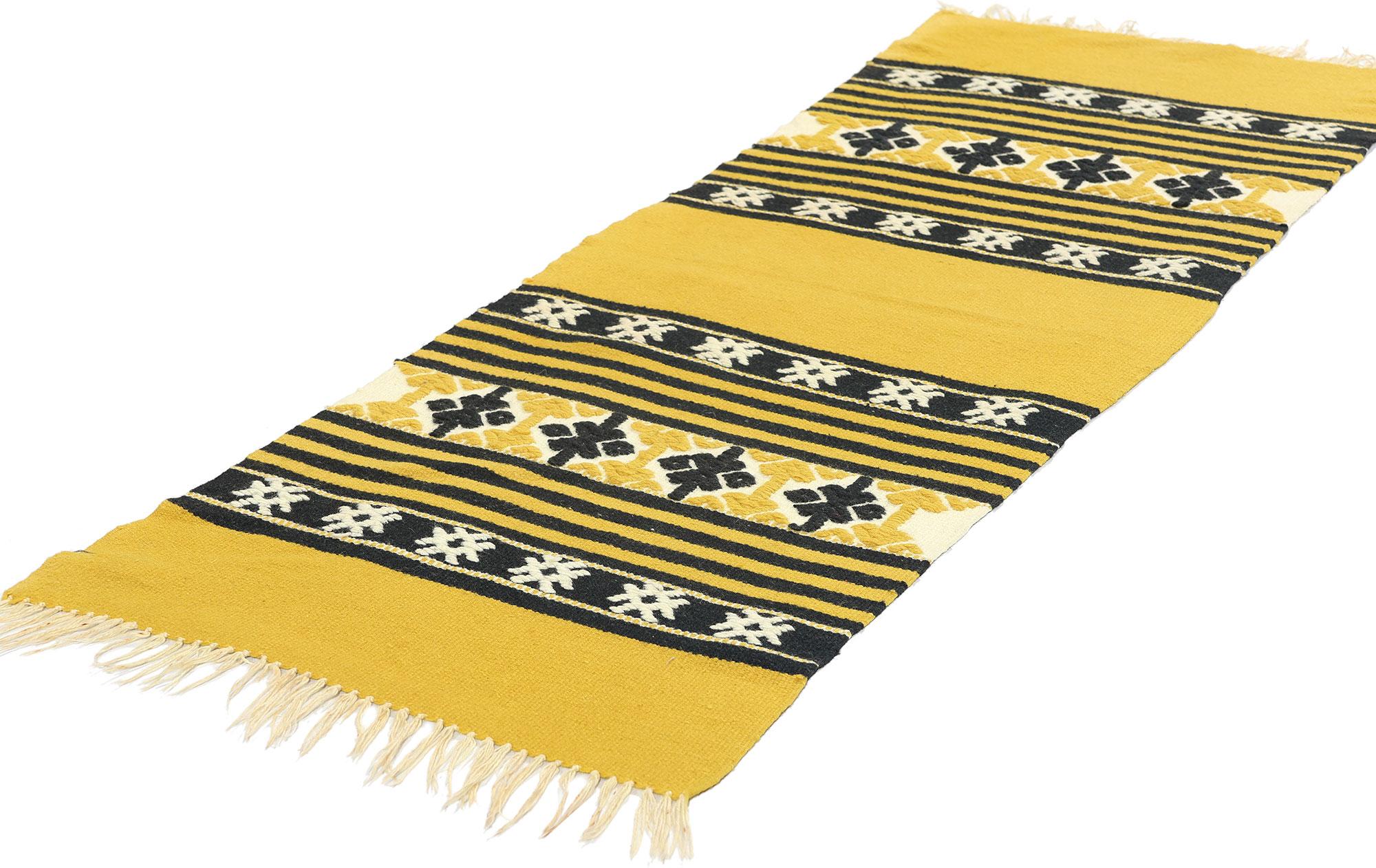 78796 Alfombra Kilim Griega Amarilla Vintage, 01'06 x 04'02. Las alfombras kilim griegas tejidas a mano en Creta son tejidos tradicionales conocidos por sus intrincados diseños y vibrantes colores, fabricados con una combinación de lana, algodón y,