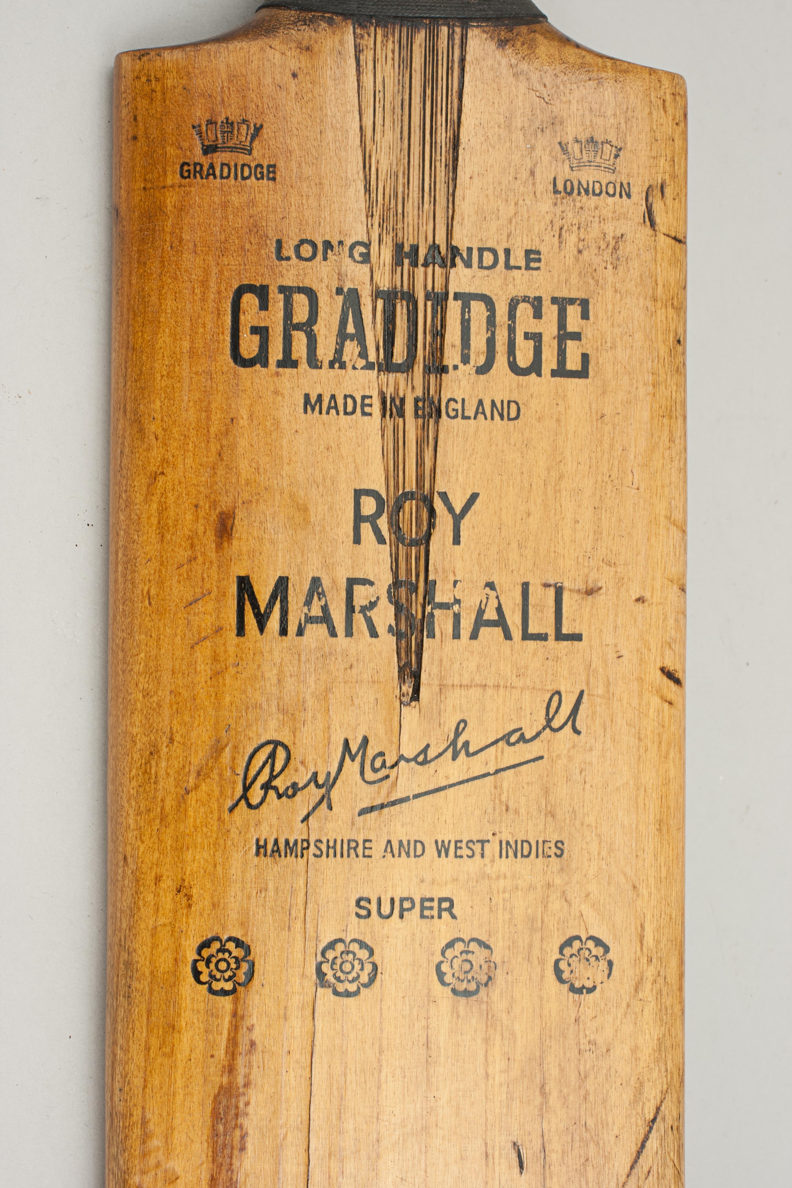 Vintage Cricket Bat by Gradidge, London in Willow In Good Condition In Oxfordshire, GB