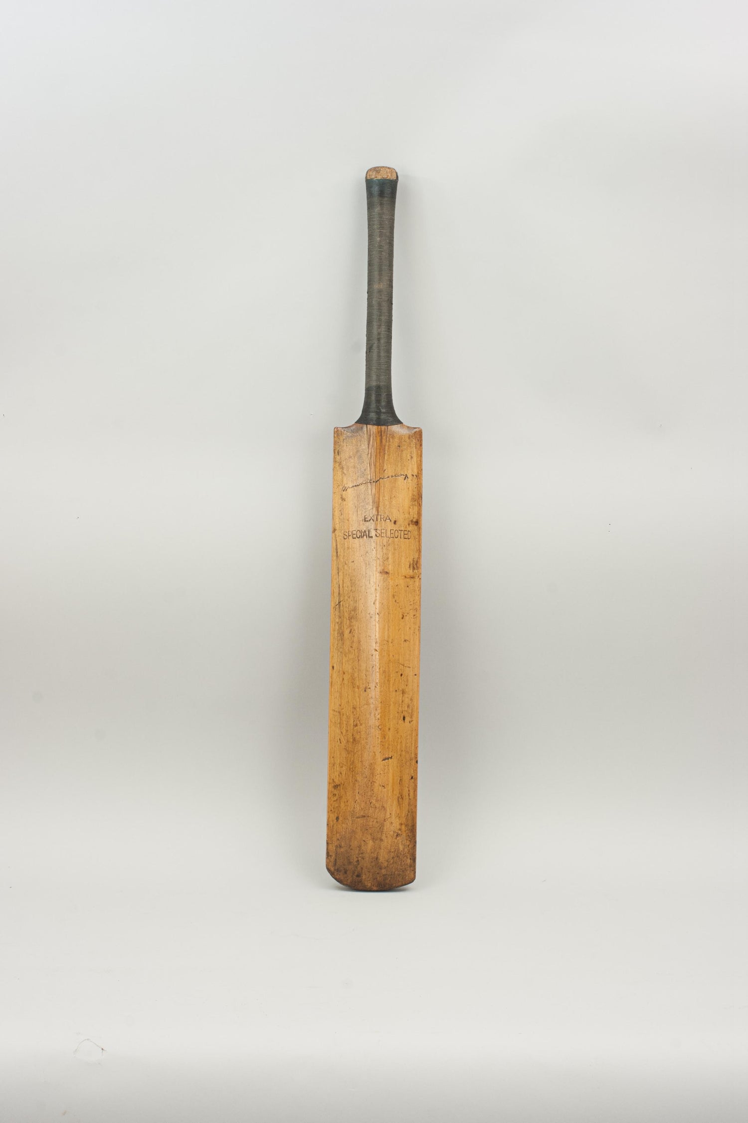 Vintage Cricket Bat, F.E Woolley For Sale at 1stDibs