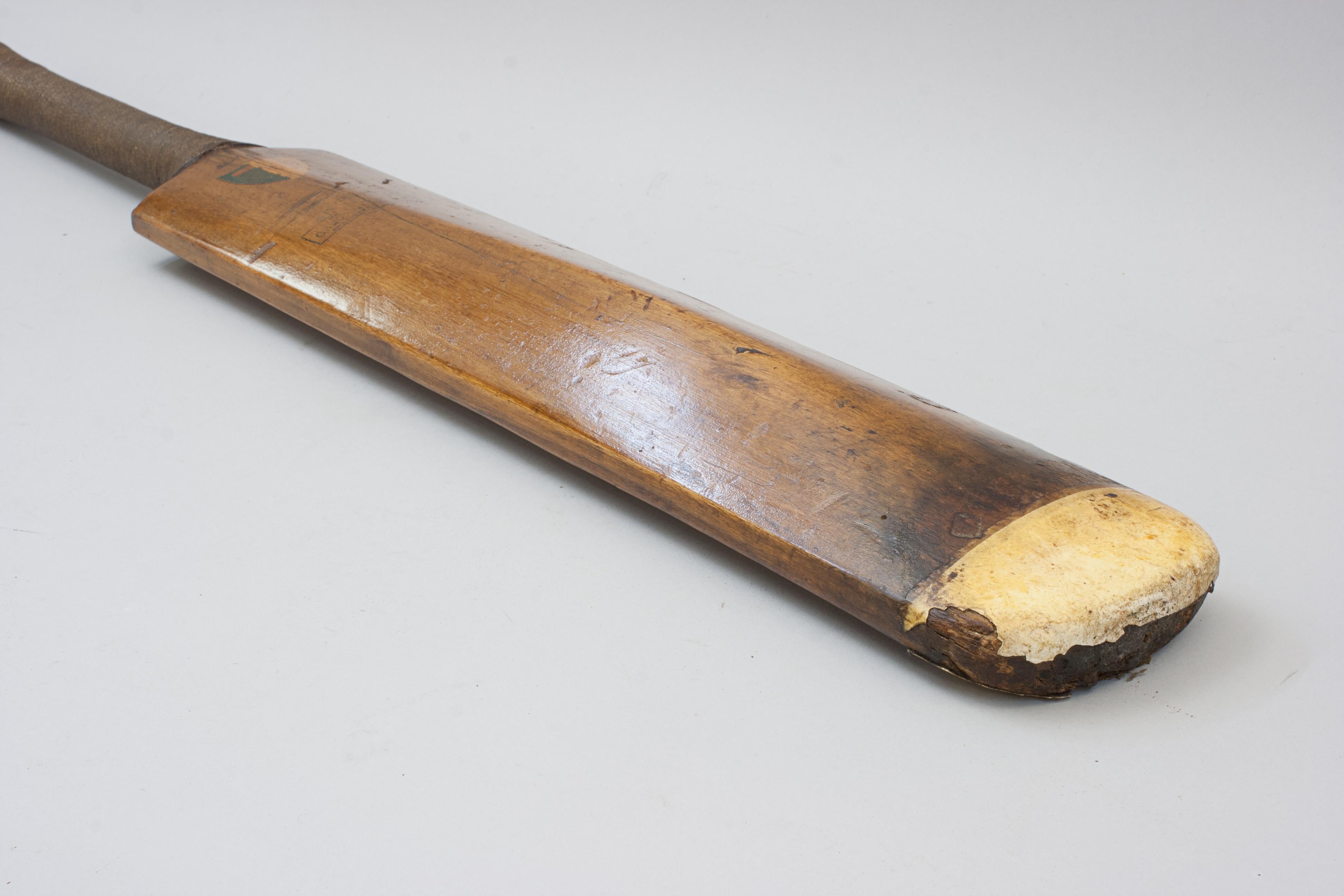  Vintage Cricket Bat, Nicolls 'White Toe' For Sale 2