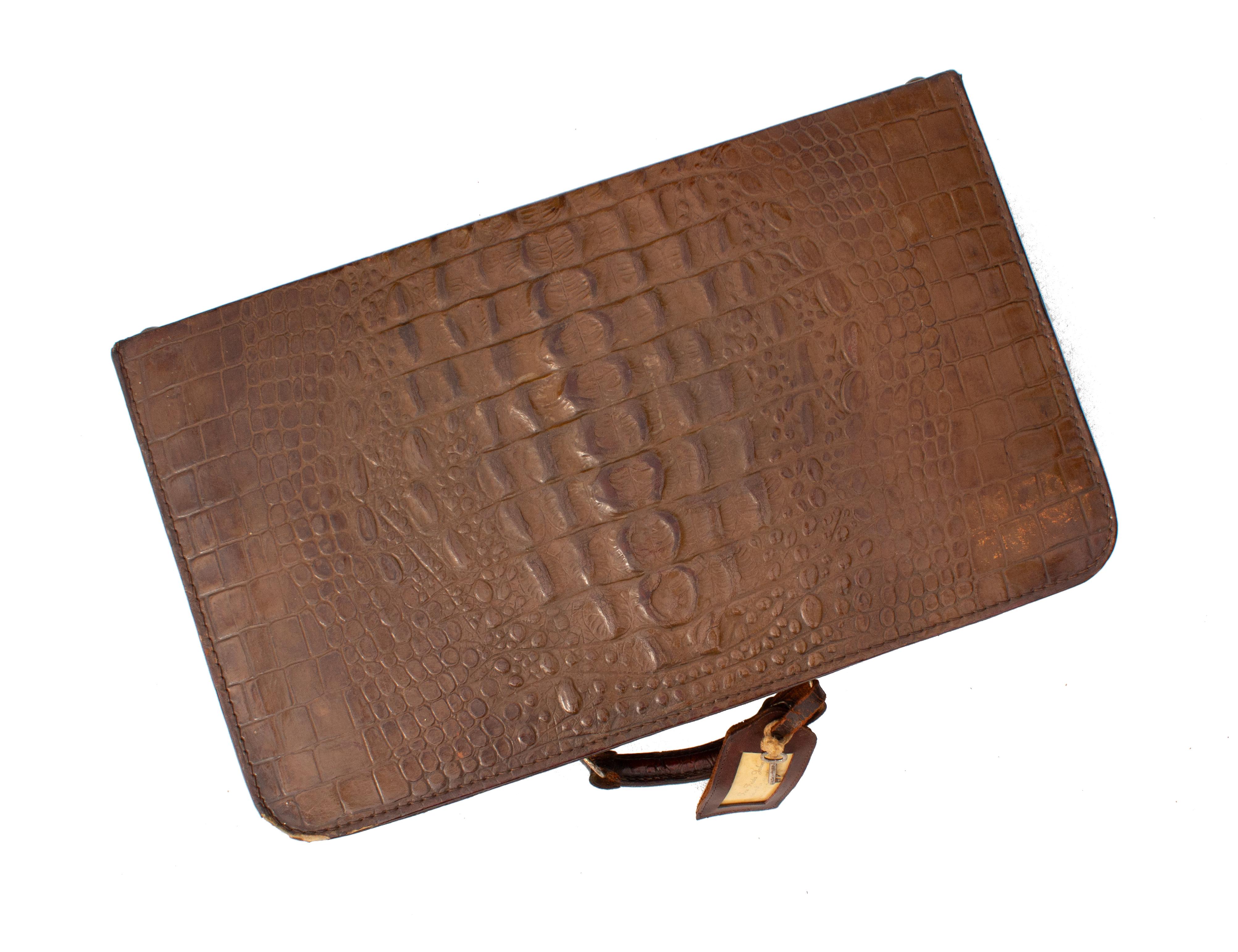Milieu du XXe siècle Valise à dos corné en cuir de crocodile, coffre de rangement, fabriqué en Angleterre en vente