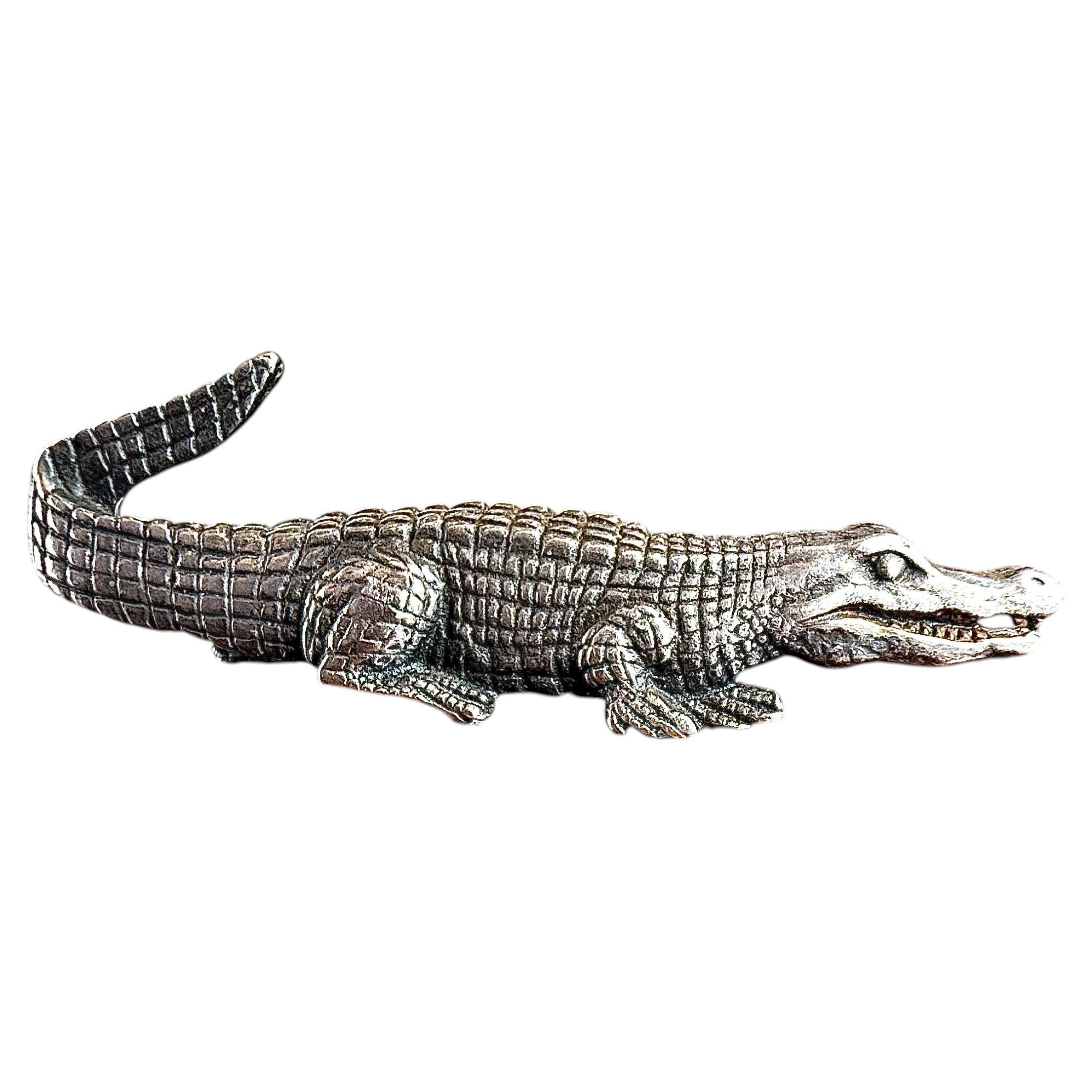 Pince à cravate vintage en forme de crocodile, en argent sterling 925 en vente