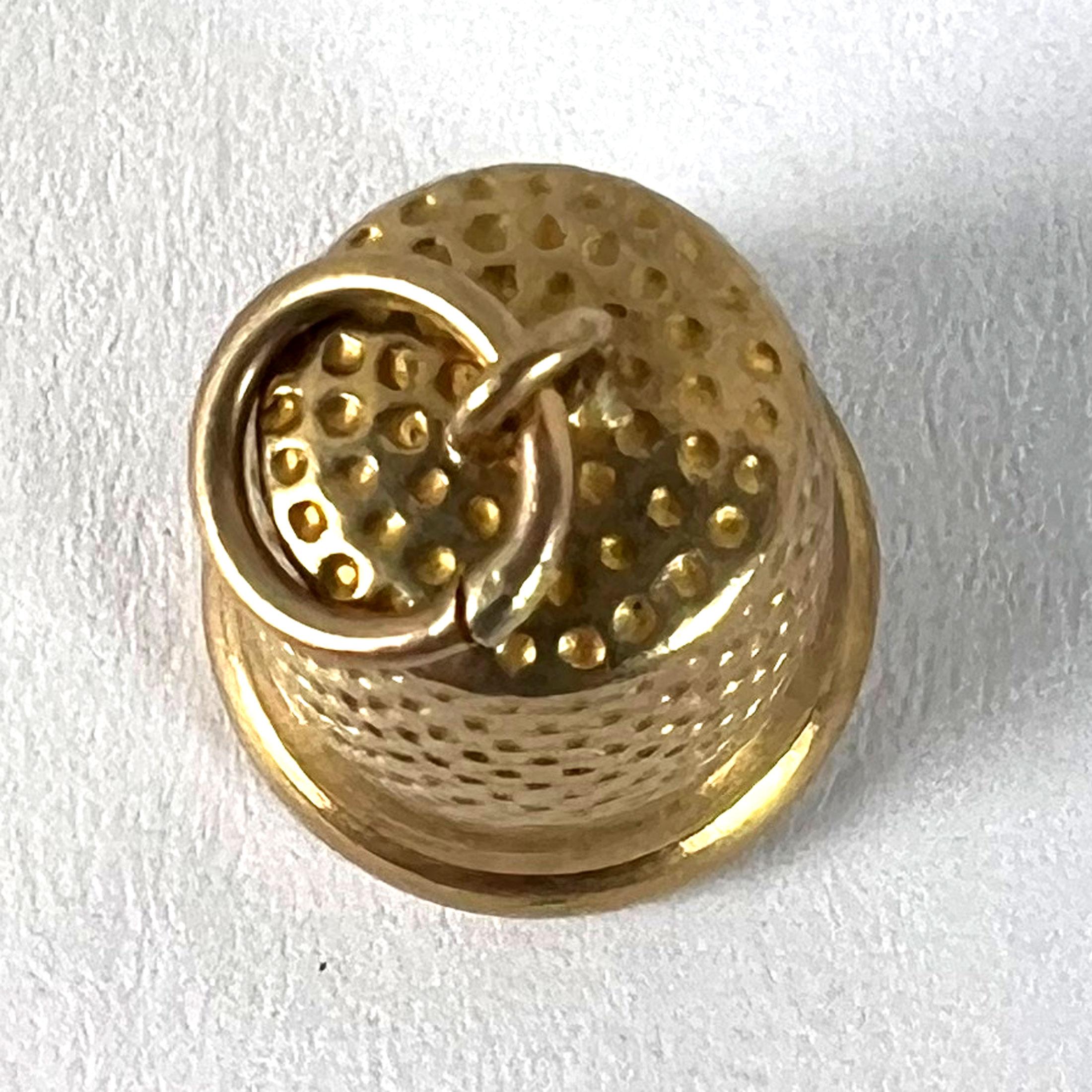 Vintage Cropp and Farr Thimble 9K Yellow Gold Charm Pendant For Sale 8