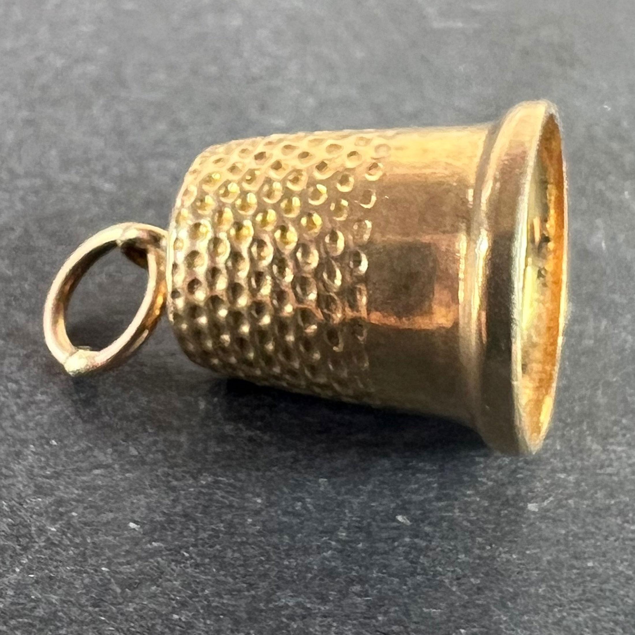 Vintage Cropp and Farr Thimble 9K Yellow Gold Charm Pendant For Sale 1