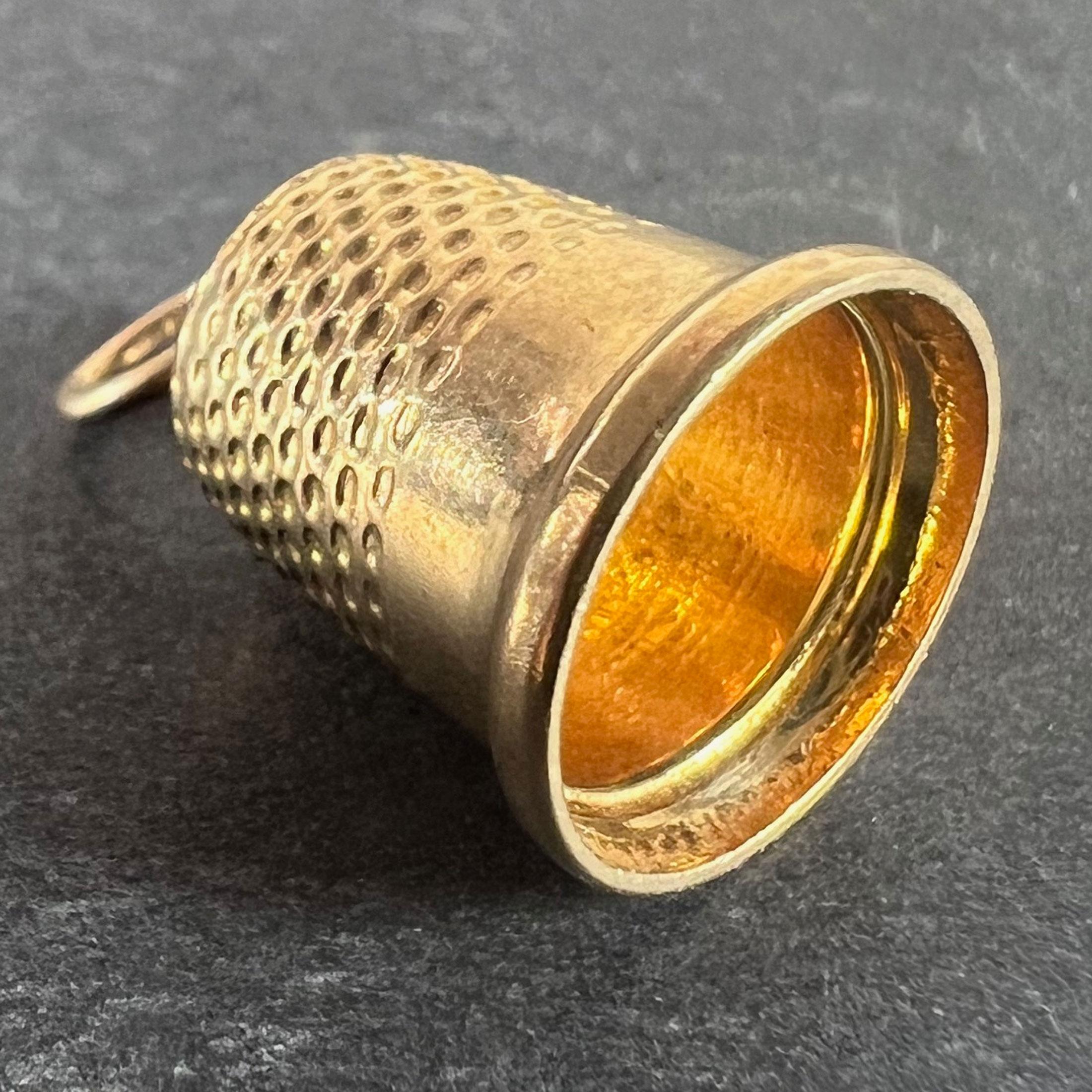 Vintage Cropp and Farr Thimble 9K Yellow Gold Charm Pendant For Sale 3