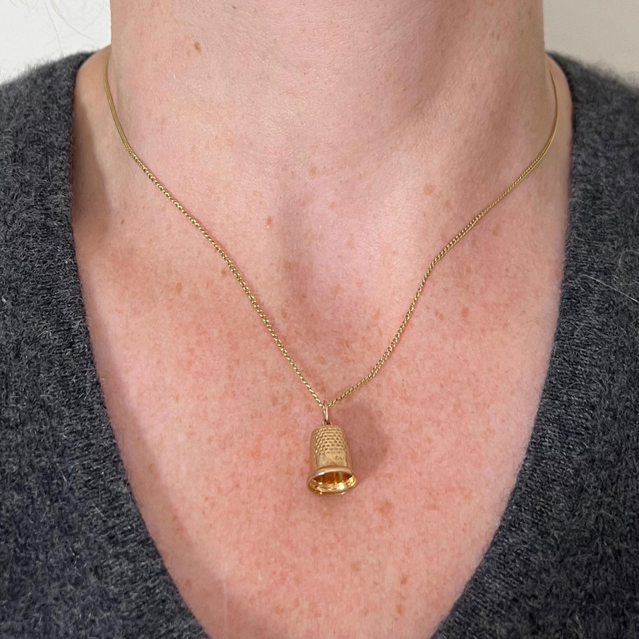 Vintage Cropp and Farr Thimble 9K Yellow Gold Charm Pendant For Sale 5