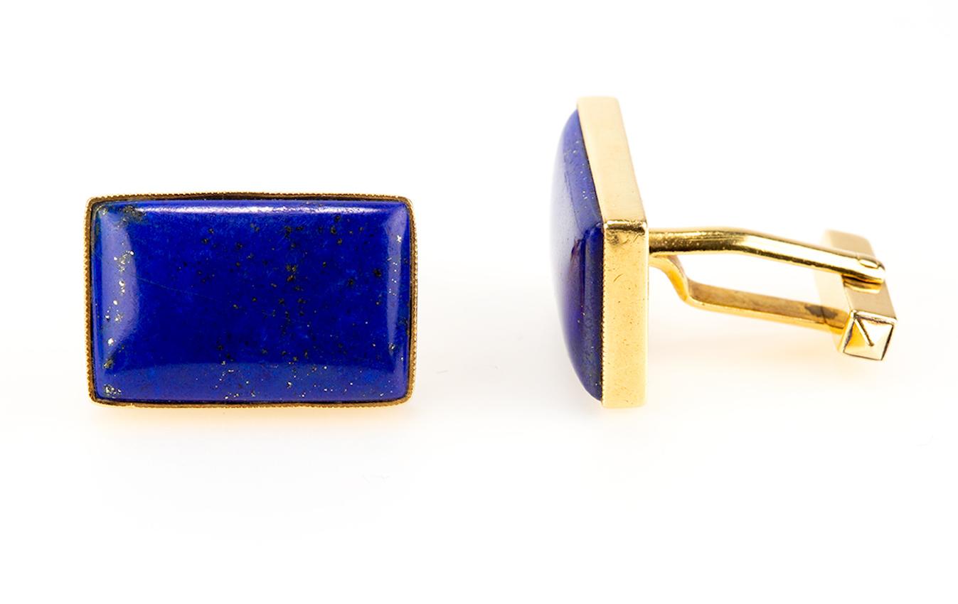 Cabochon Vintage Cropp & Farr Cufflinks in 18 Carat Gold and Lapis Lazuli, English 1971 For Sale