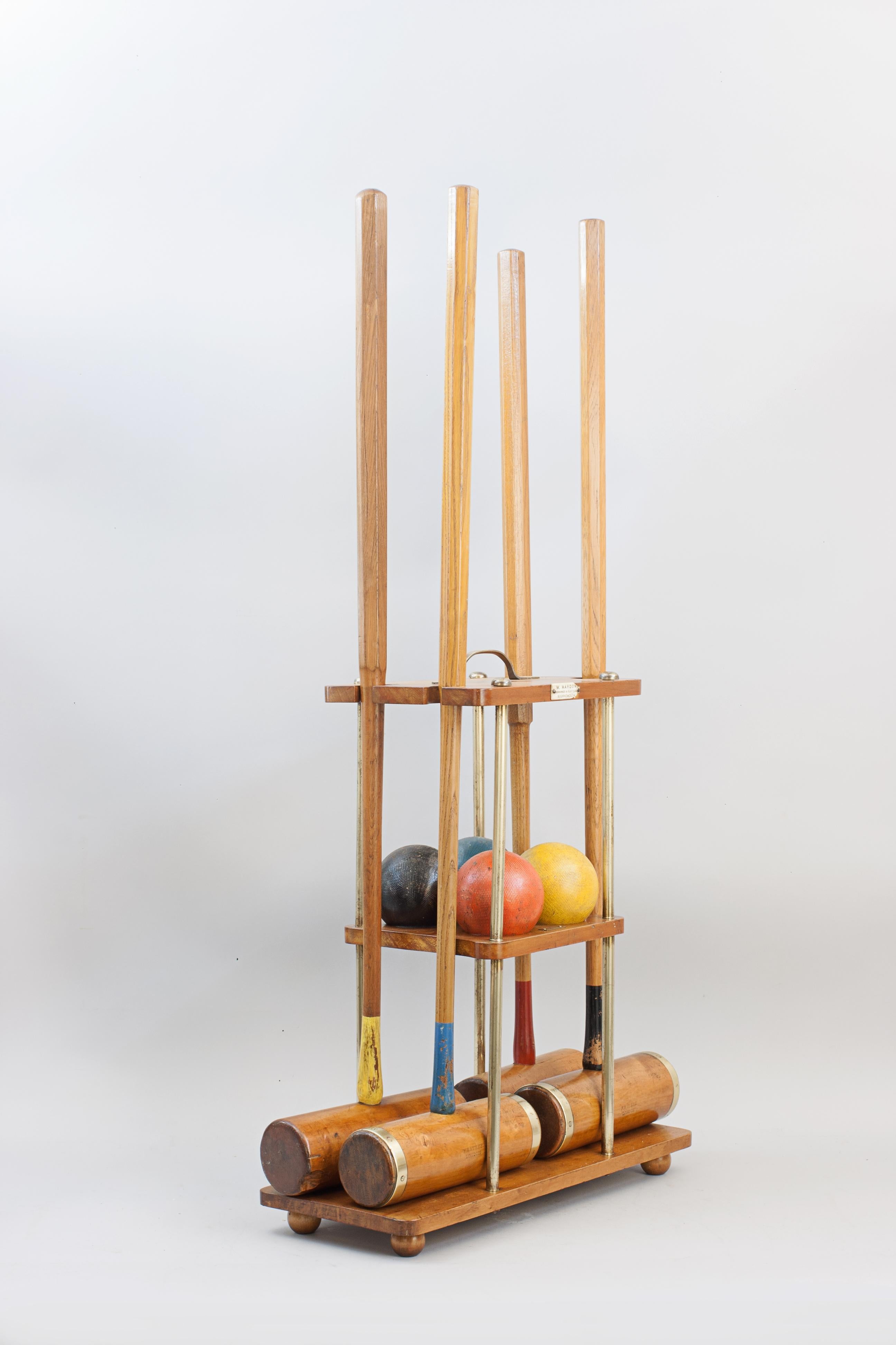 Juego de croquet vintage sobre soporte en venta 5