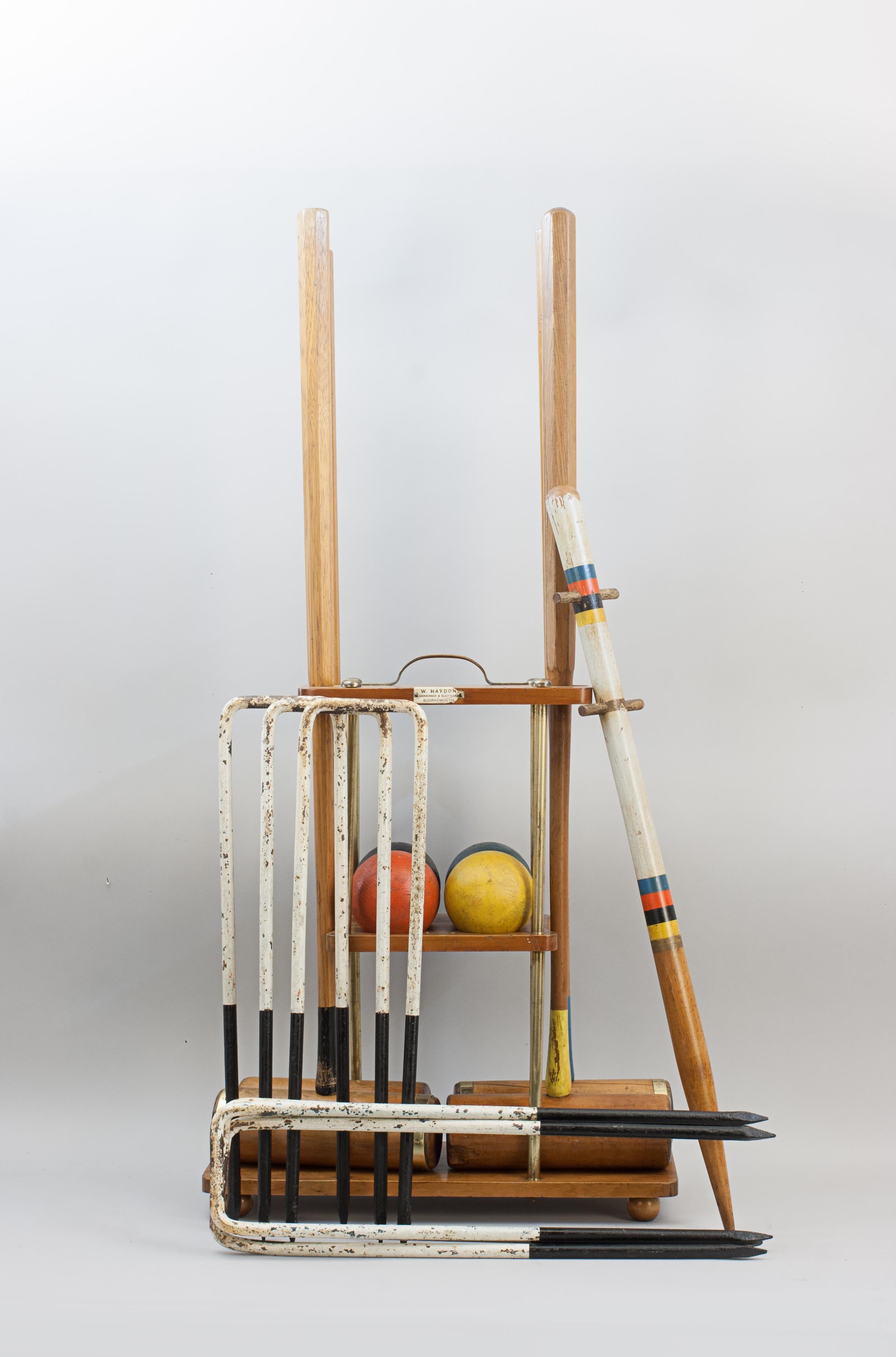 Juego de croquet vintage sobre soporte en venta 7