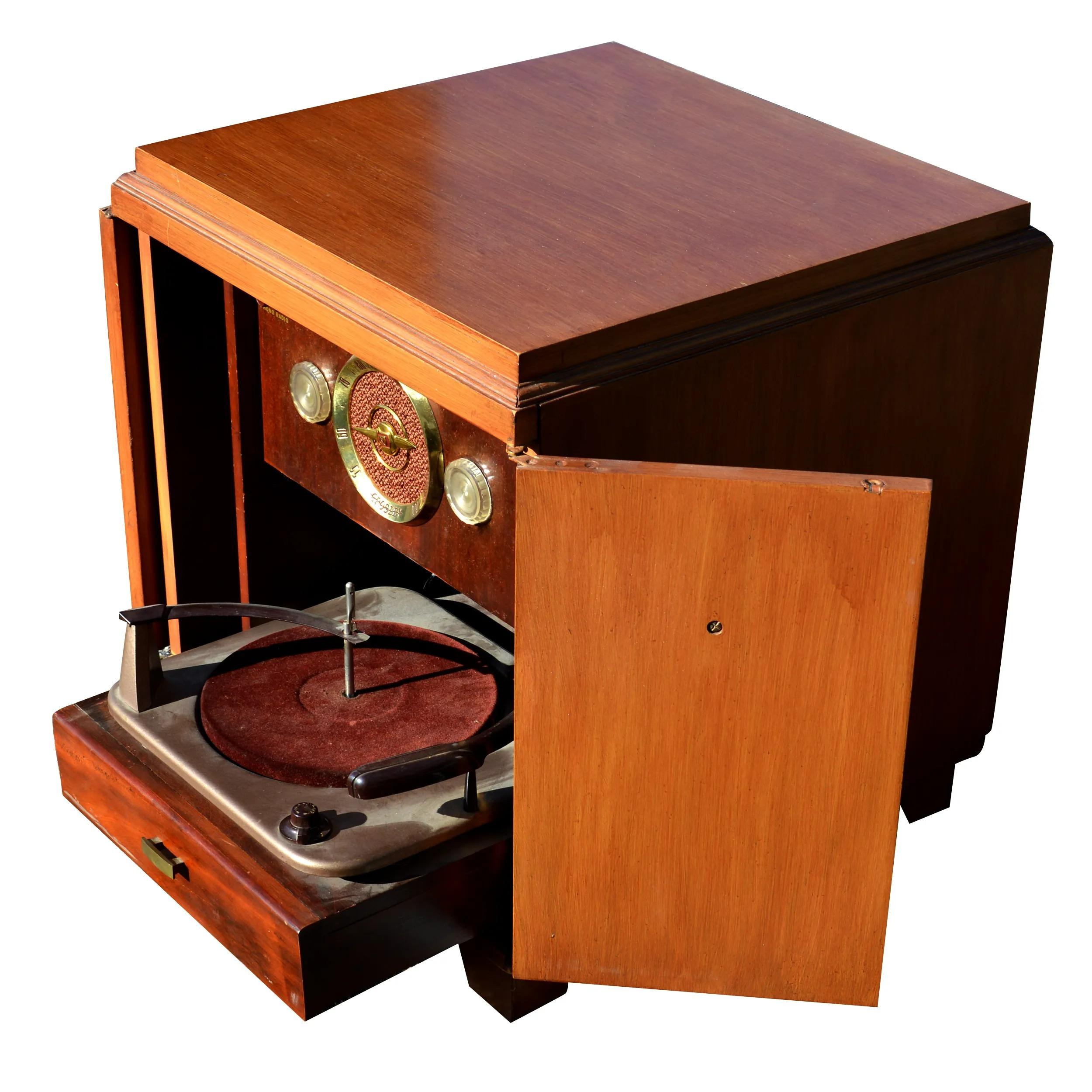 Mid-Century moderno Giradischi e radio Crosley Radio d'epoca in vendita