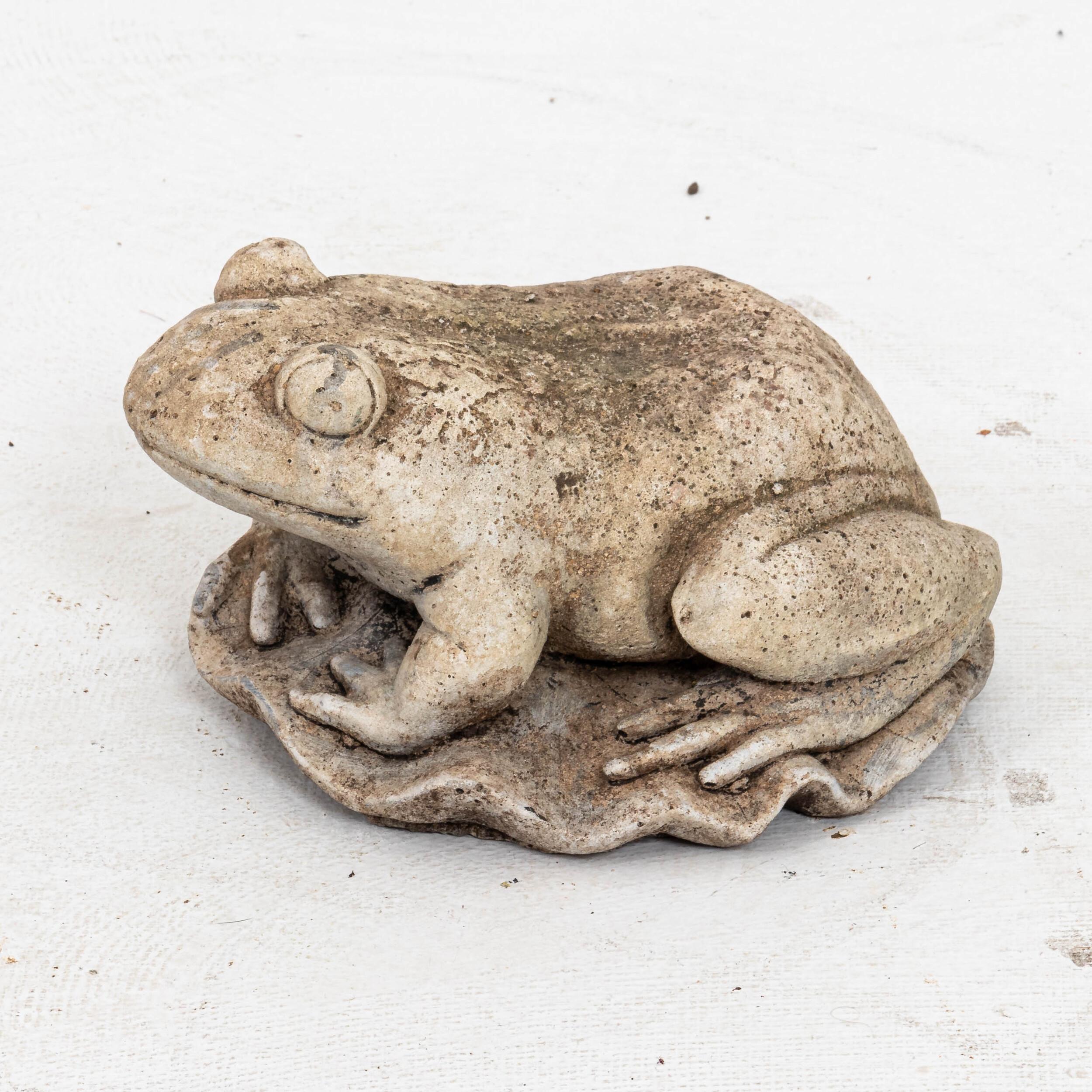 British Vintage Crouching Frog Garden Ornament