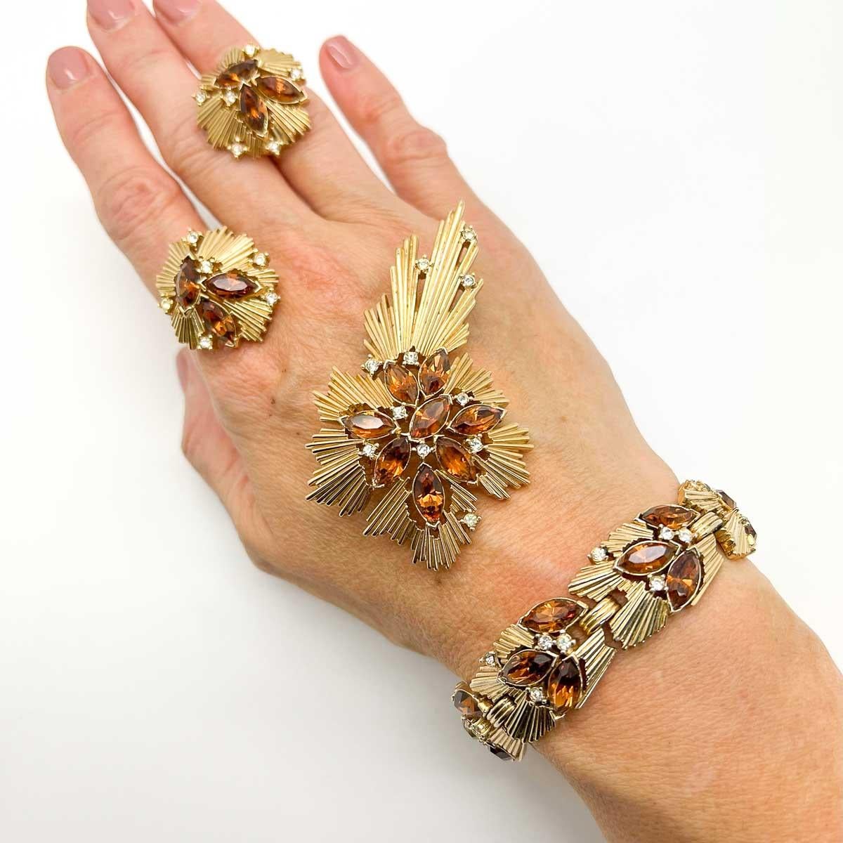 A rare and exquisite Vintage Trifari Modernist Topaz Parure. The modernist design now an iconic mid-century style that continues to transcend both fine and costume jewellery. An incredible find to have the complete suite. Worn individually or fully