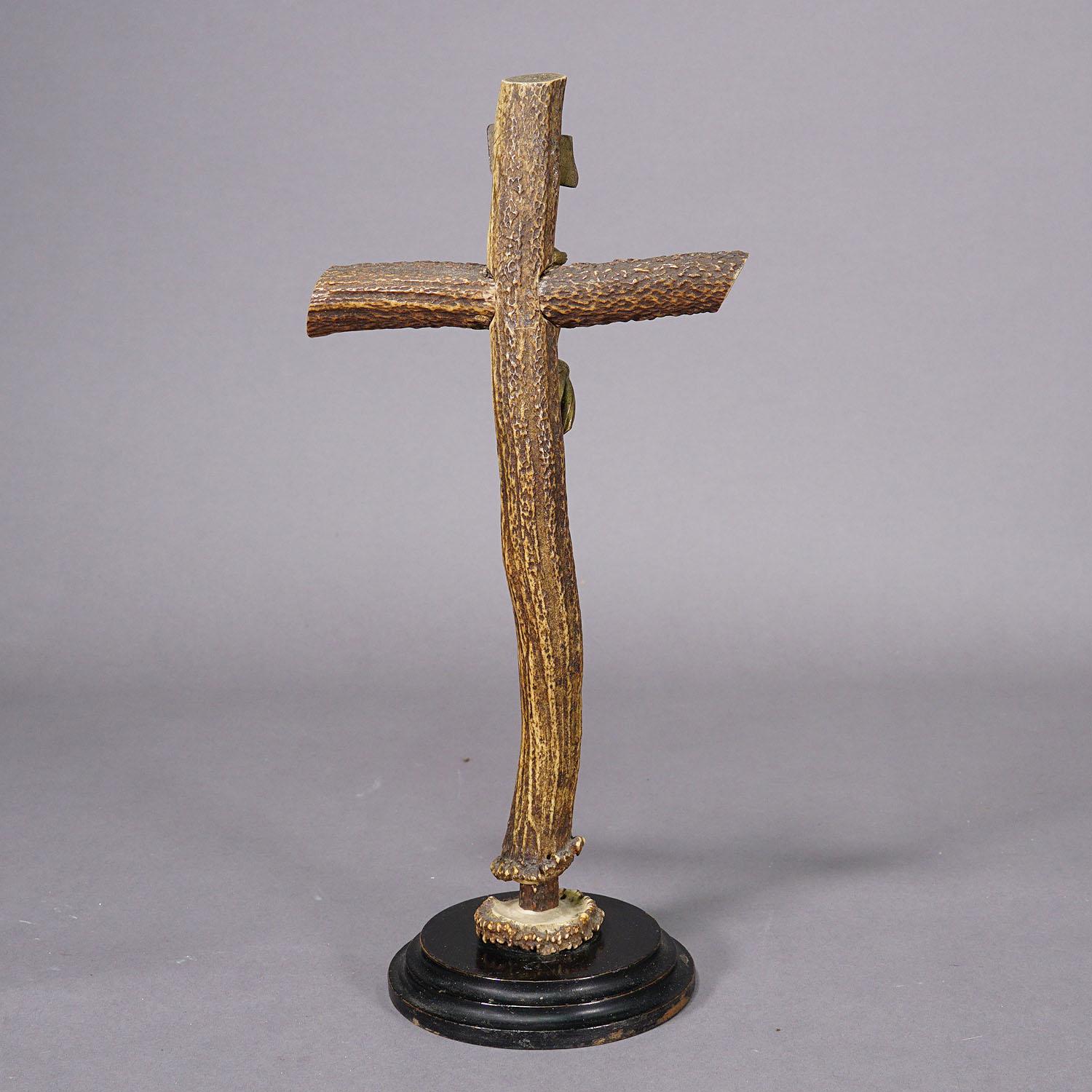 20th Century Vintage Crucifix made of Deer Antlers