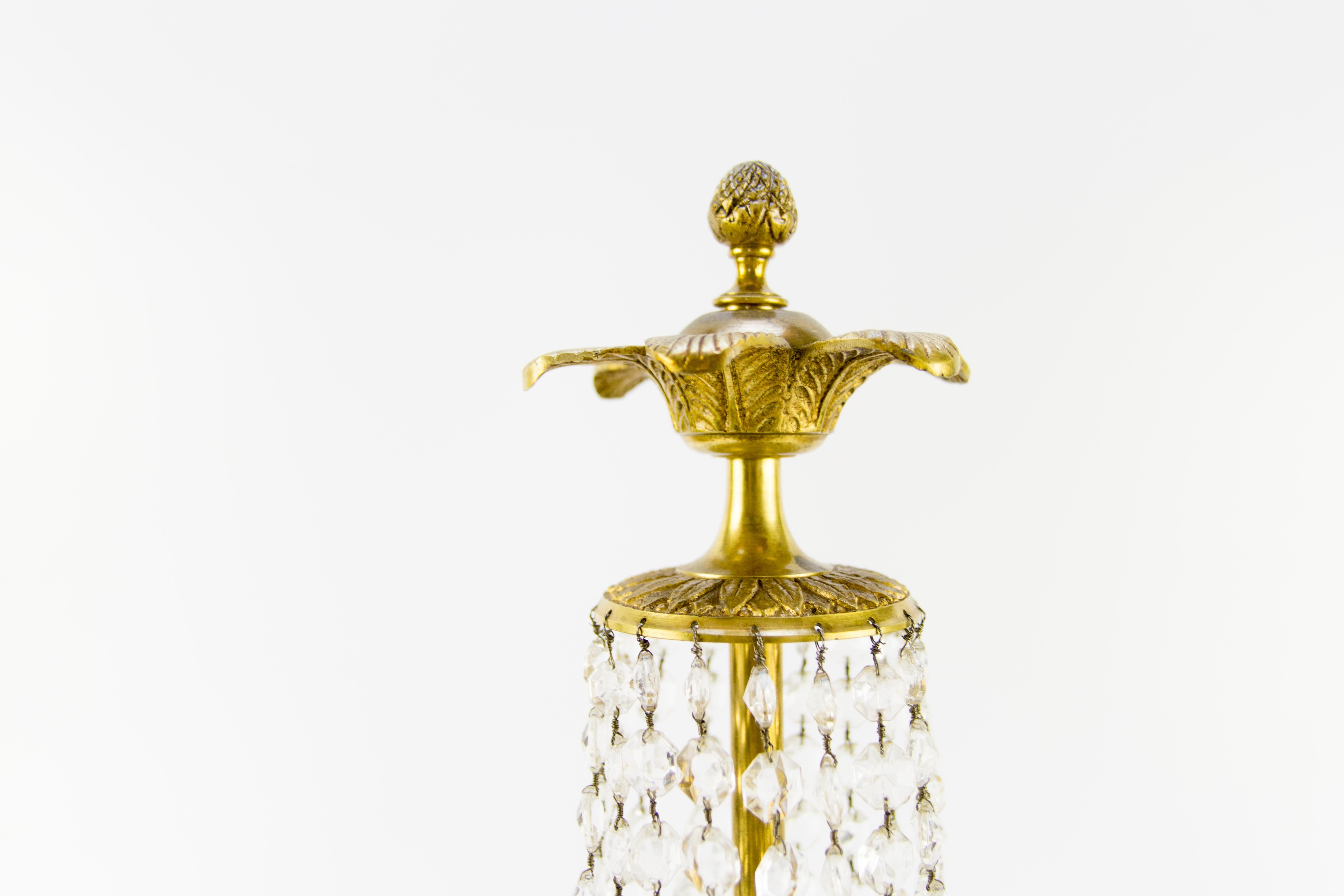 French Empire Style Crystal Glass and Bronze Three-Light Table Lamp, 1950's (Französisch)
