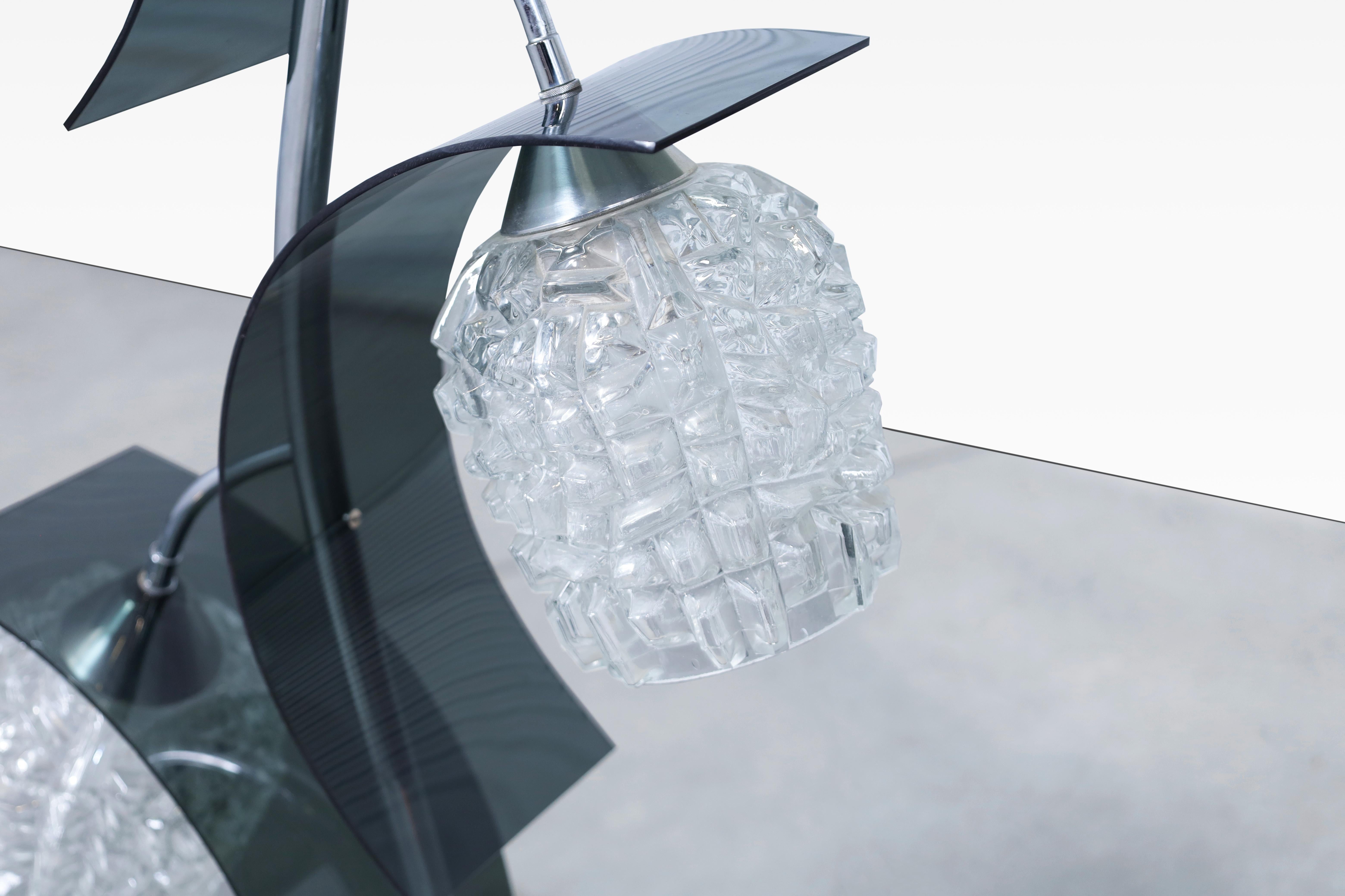 Mid-Century Modern Lampe vintage en cristal et chrome en vente