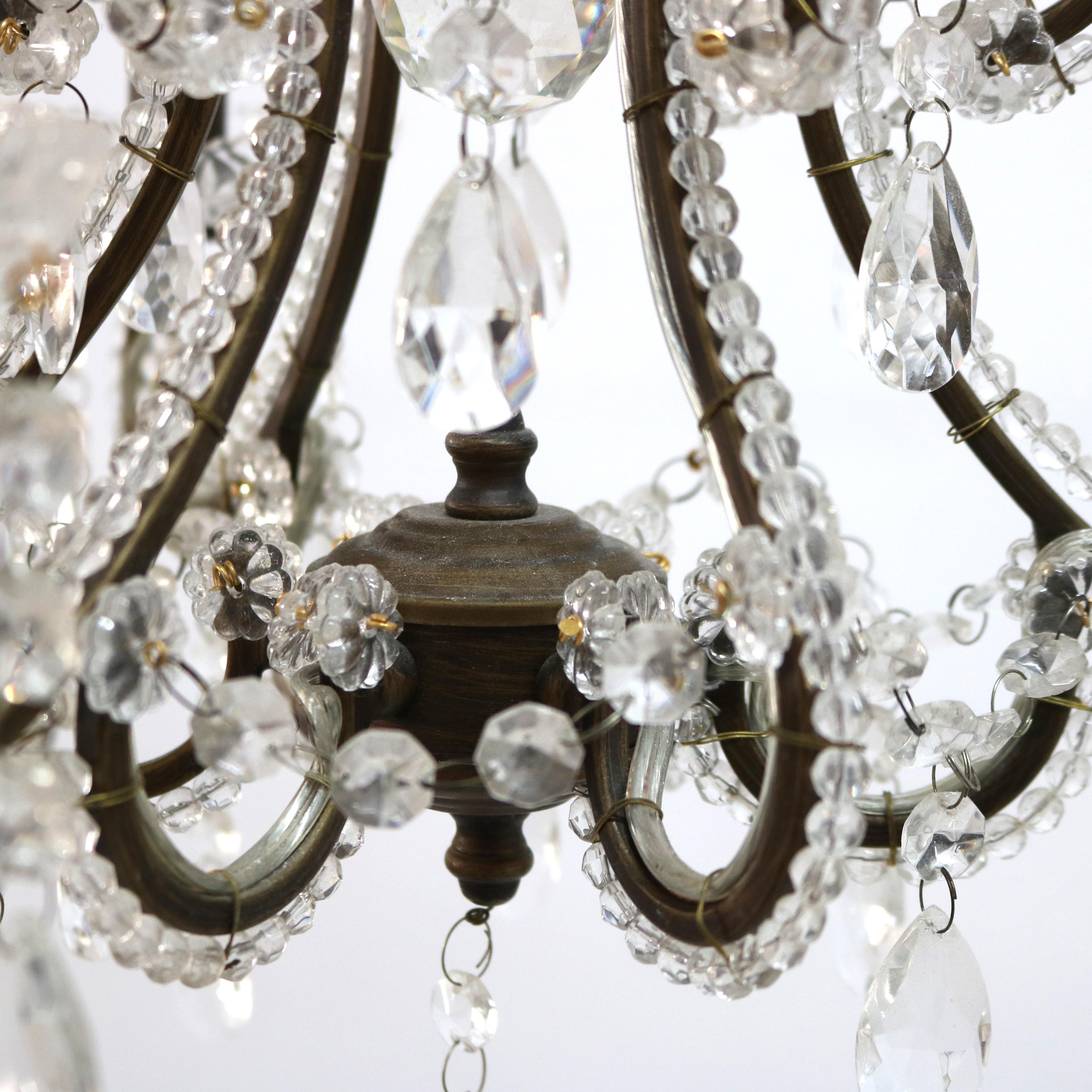 Lampadario a tre luci in cristallo e perline d'epoca C1940 in vendita 4