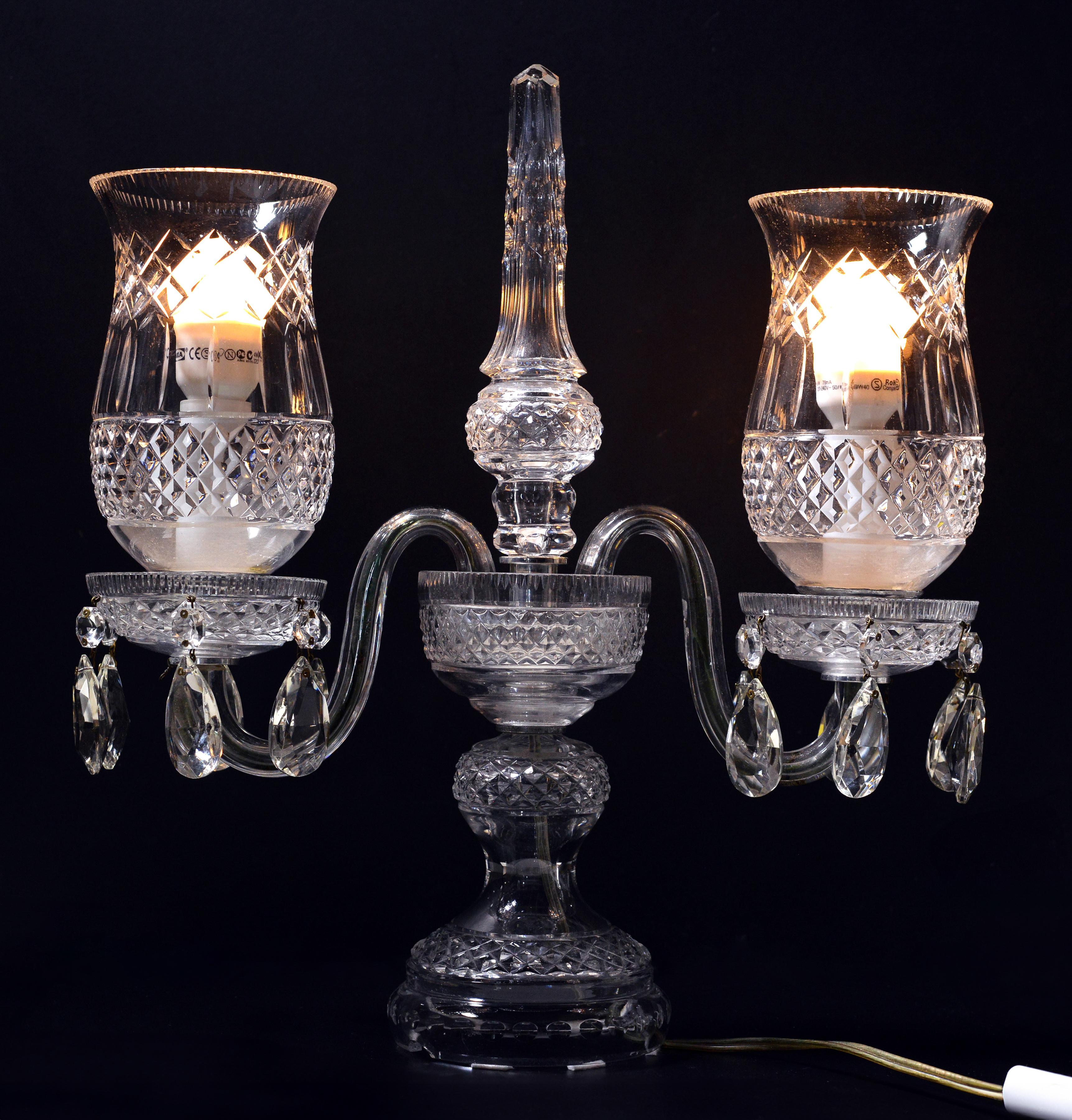 Baroque Vintage Crystal Candelabra Double Hurricane Lamp style Baccarat 20ème siècle en vente