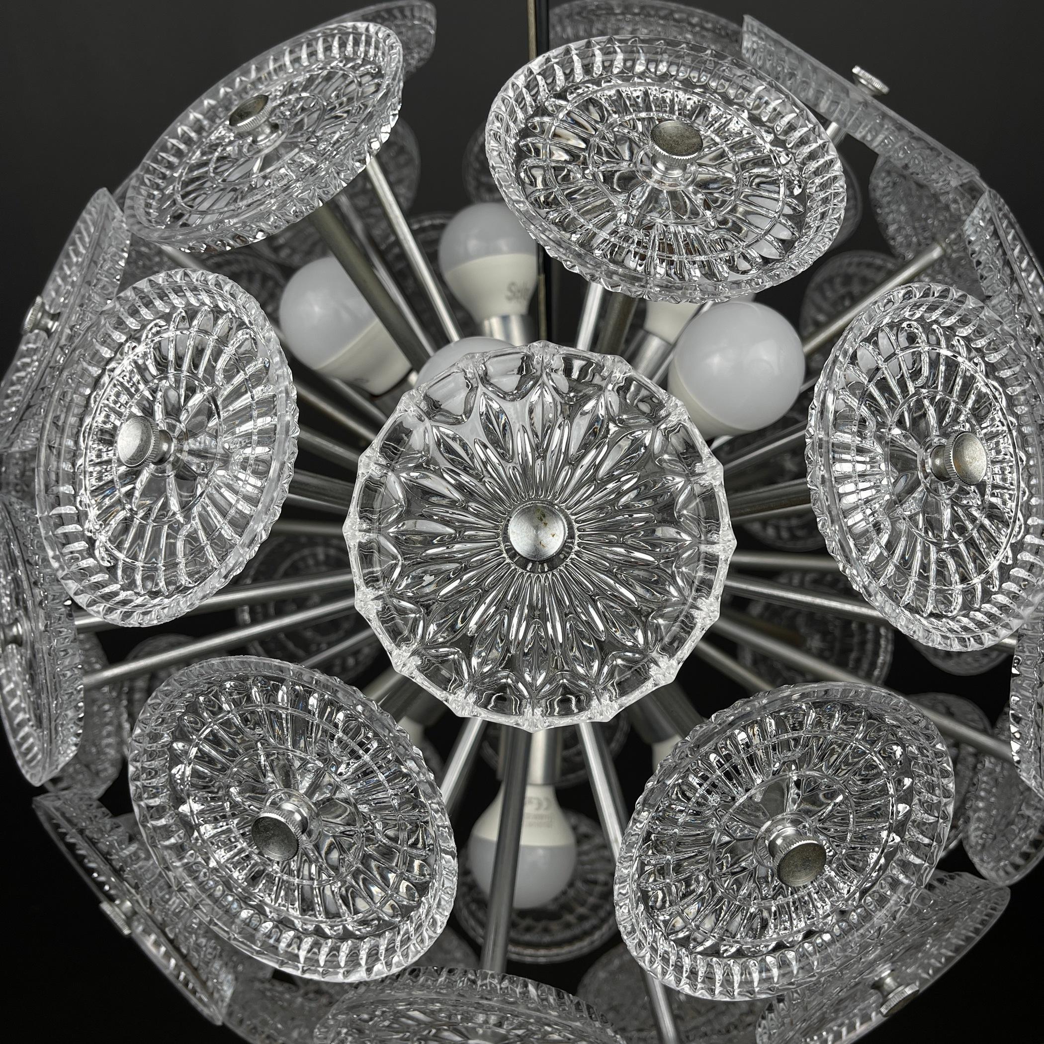 Vintage crystal chandelier Sputnik Dandelion Italy 1960s  For Sale 3