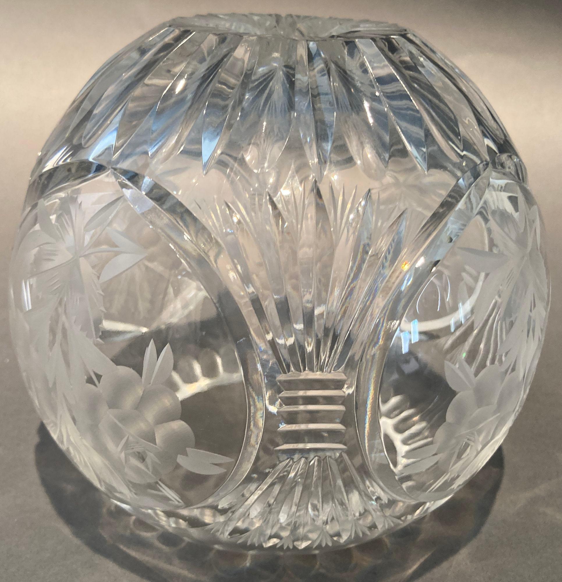 20th Century Vintage Crystal Clear Etched Flower Vase Decorative Rose Bowl For Sale