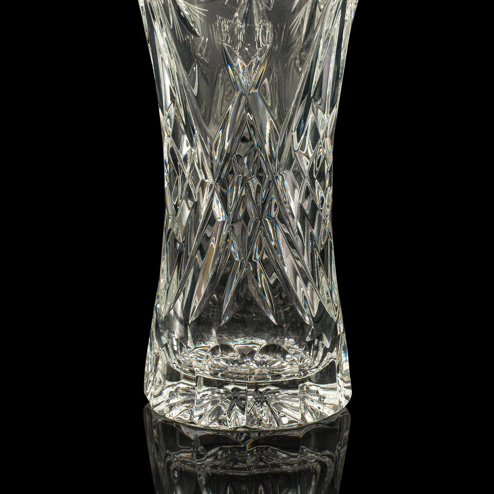 Florero Vintage de Cristal, Inglés, Vidrio Tallado, Ramo, Manga, Circa 1940 en venta 4