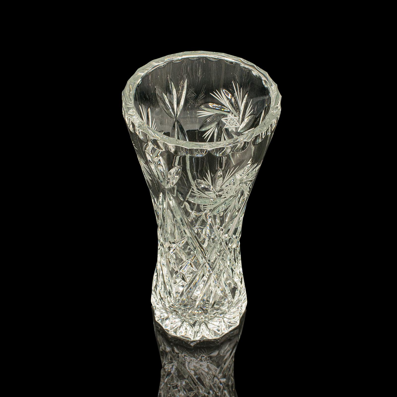 Florero Vintage de Cristal, Inglés, Vidrio Tallado, Ramo, Manga, Circa 1940 en Bueno estado para la venta en Hele, Devon, GB