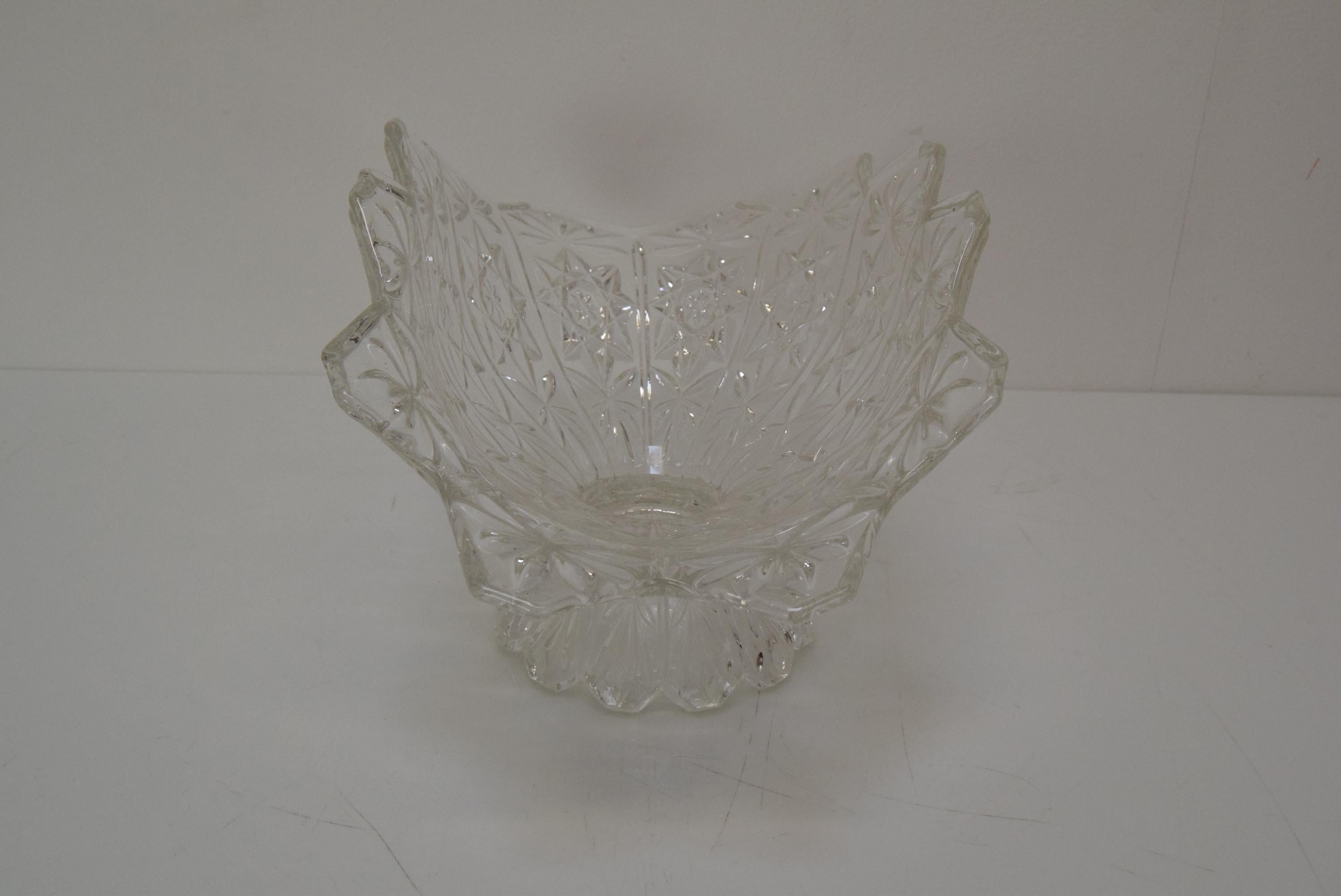 Mid-20th Century Vintage Crystal Glass Bowl, Glasswork Novy Bor, 1950's. For Sale