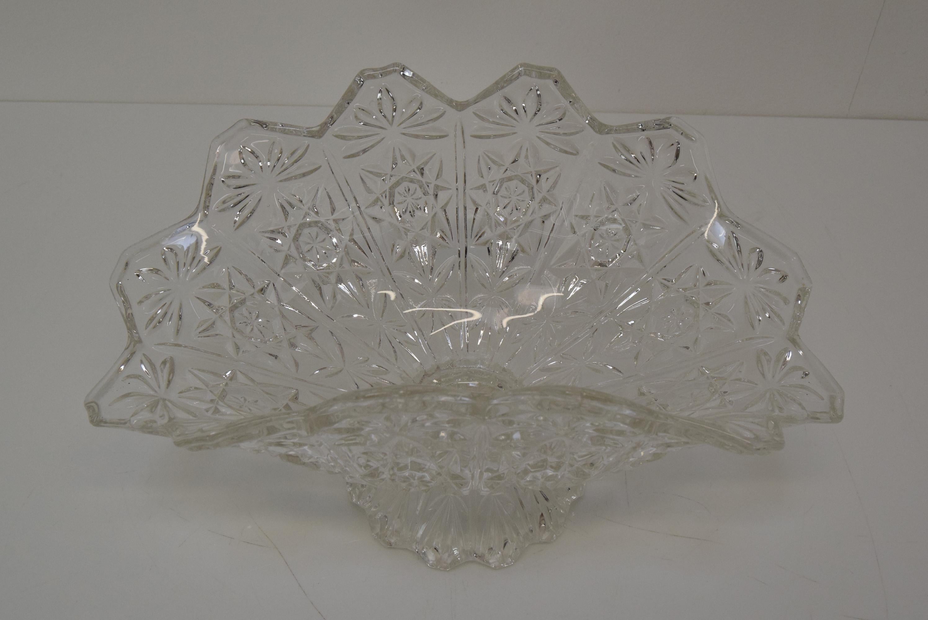 Vintage Crystal Glass Bowl, Glasswork Novy Bor, 1950's. For Sale 2