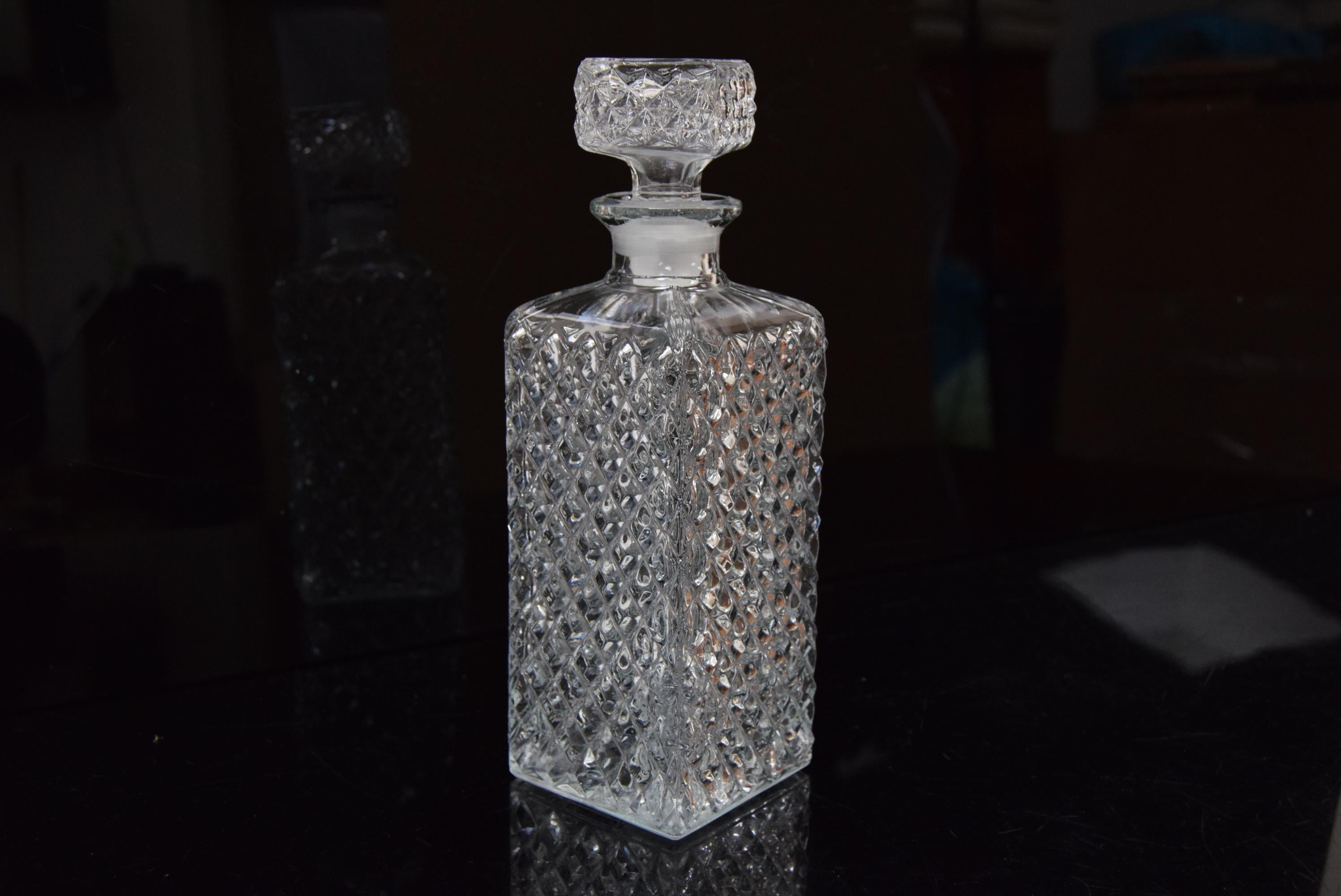 Likör-Dekanter aus Kristallglas im Vintage-Stil, 1950er Jahre.  (Tschechisch) im Angebot
