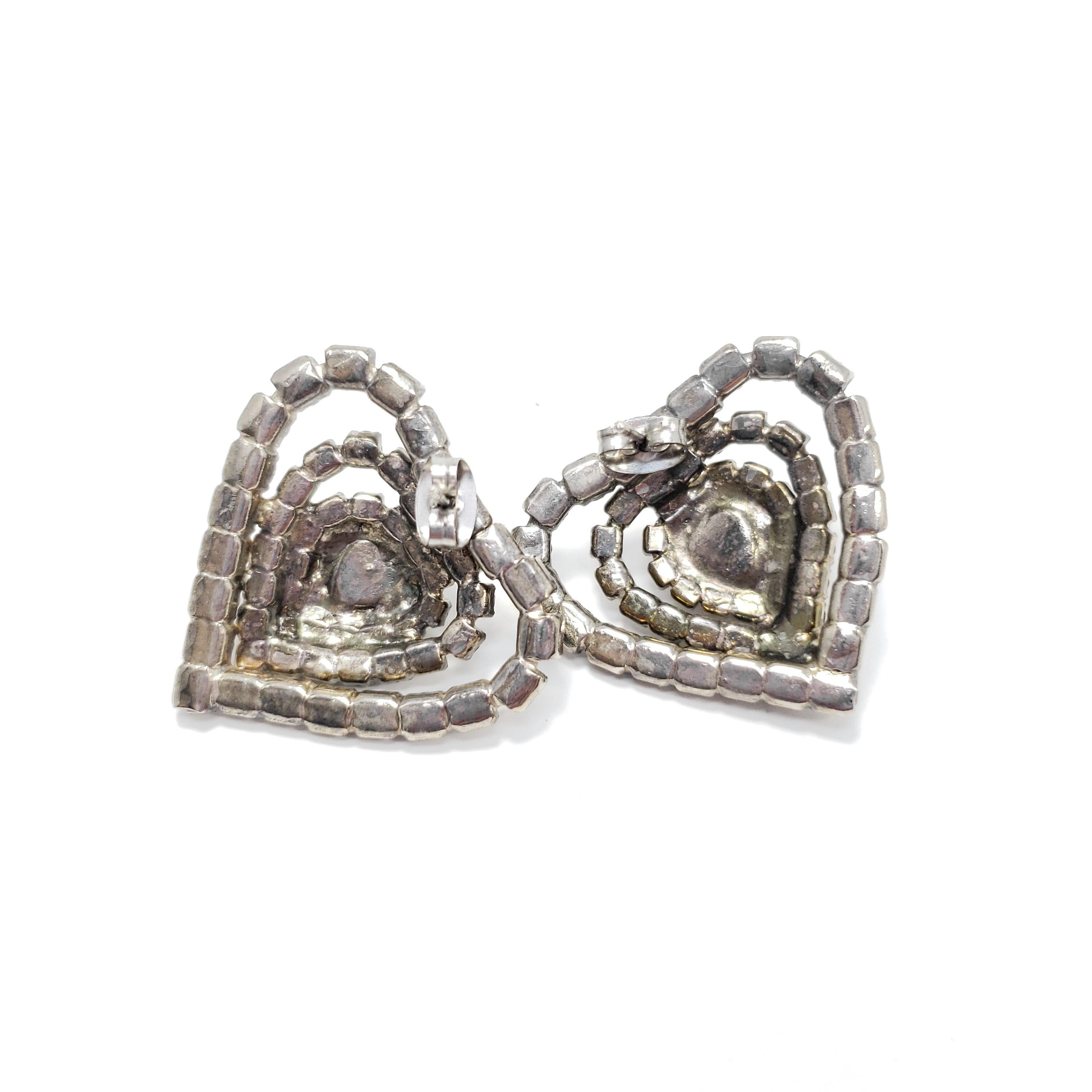 Vintage Crystal Heart Earrings, Post Backs, Mid 1900s In Good Condition For Sale In Milford, DE