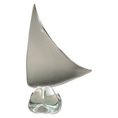 Scultura di cristallo d'epoca con barca a vela, firmata