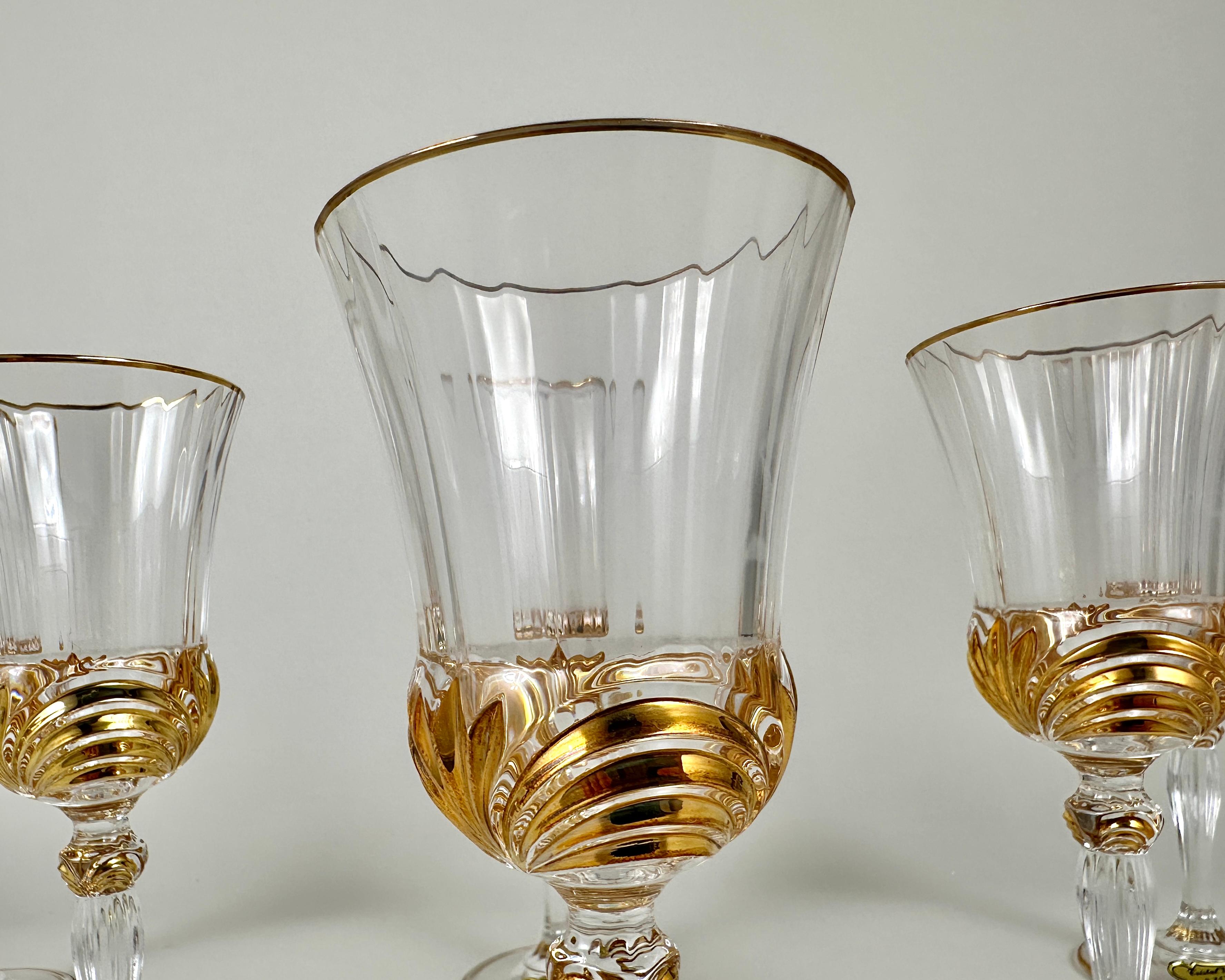 Vintage Crystal Wine Glasses 6 Pcs, Cristal de Paris Gold Trimmed New In Box In Excellent Condition For Sale In Bastogne, BE