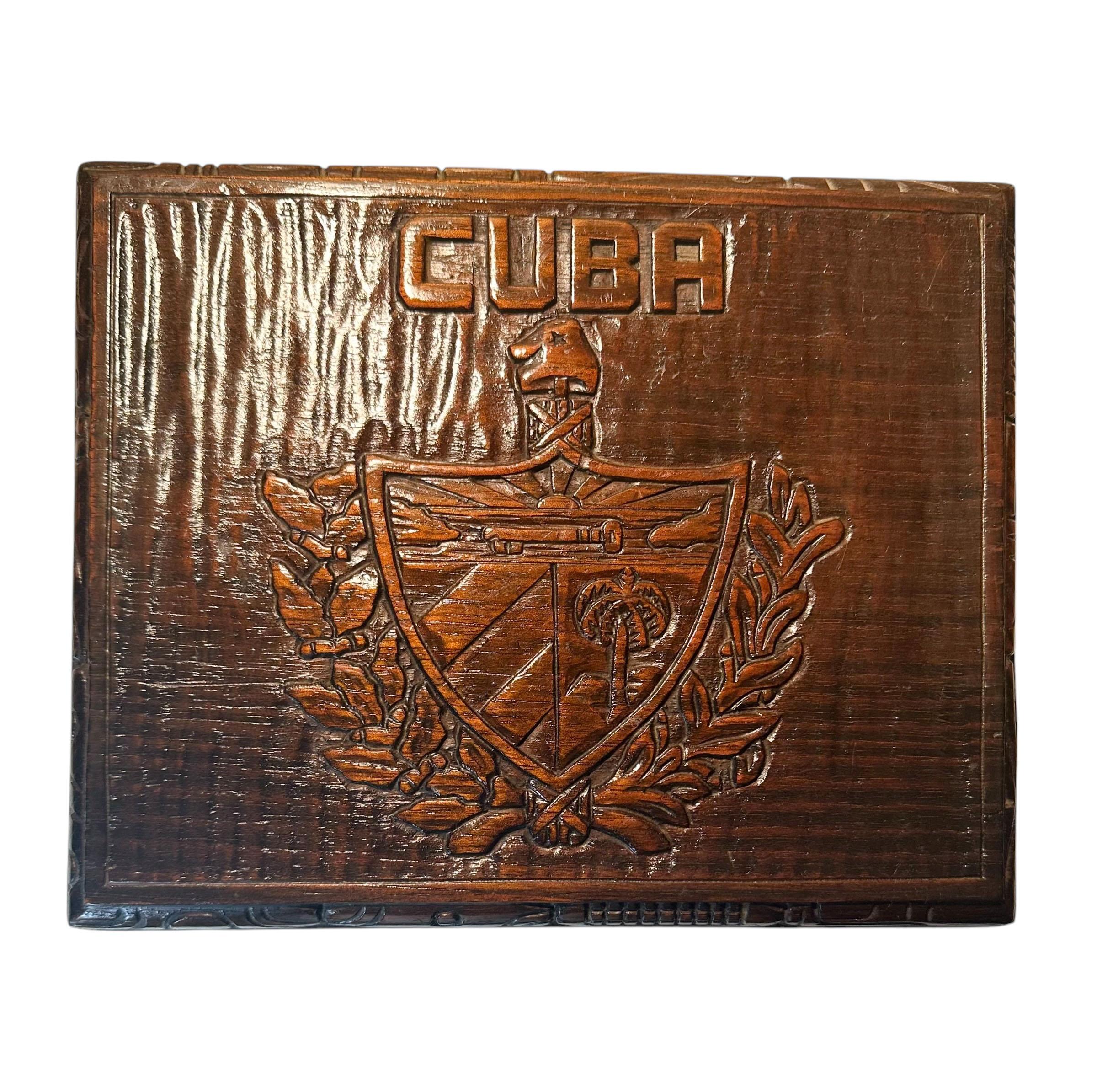 Boîte cubaine vintage Bon état - En vente à Tampa, FL