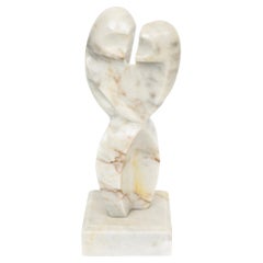 Escultura Cubista Vintage de Figuras Entrelazadas de Mármol Variegado o Accesorio de Escritorio