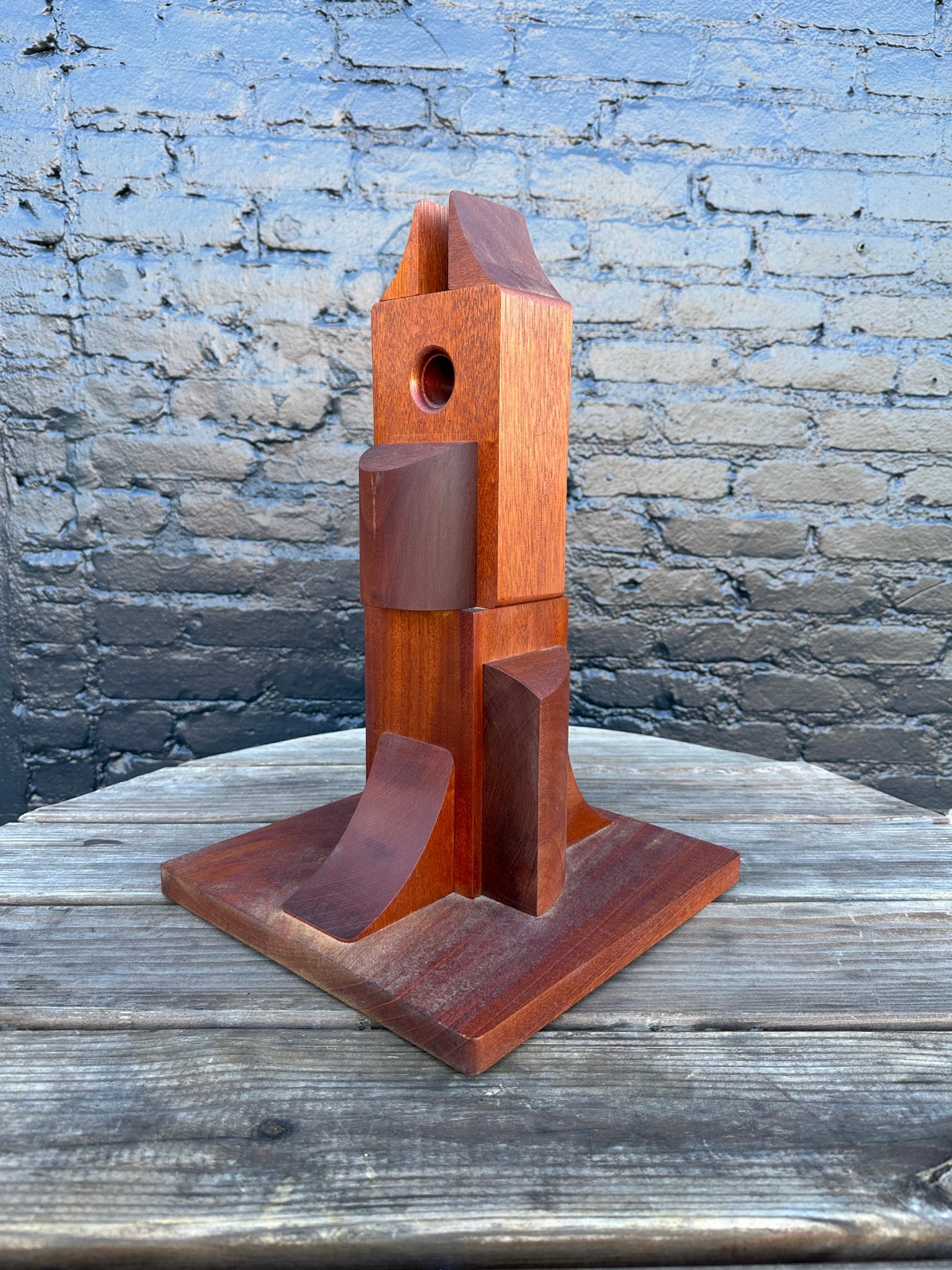 Legno Scultura cubista d'epoca in legno firmata dal Dr. Graham, circa 2004 in vendita