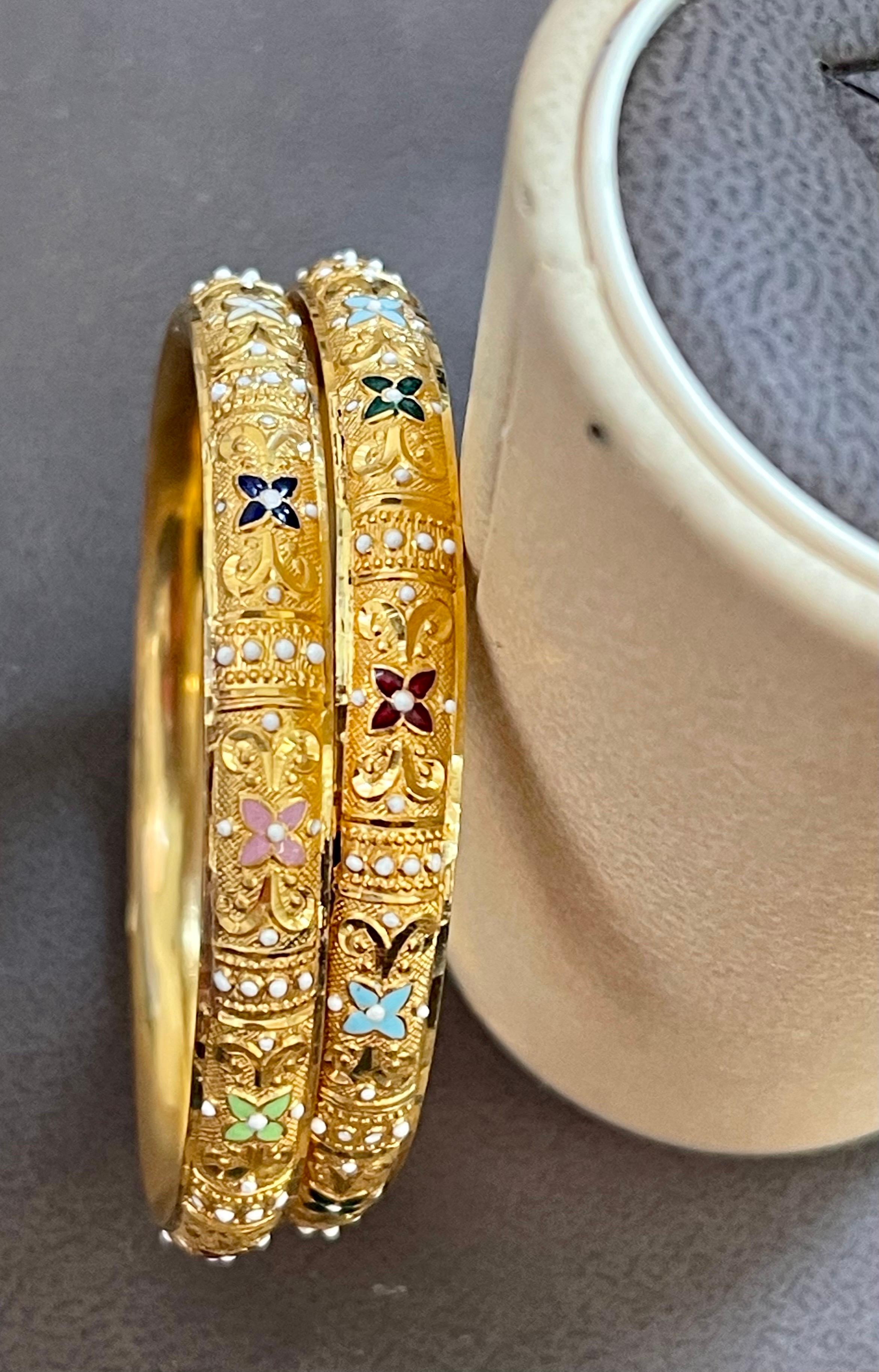 Vintage Eternity Bangle Bracelet 22 Karat Yellow Gold 35 Gram, Set of 2 Bangles  In Excellent Condition In New York, NY
