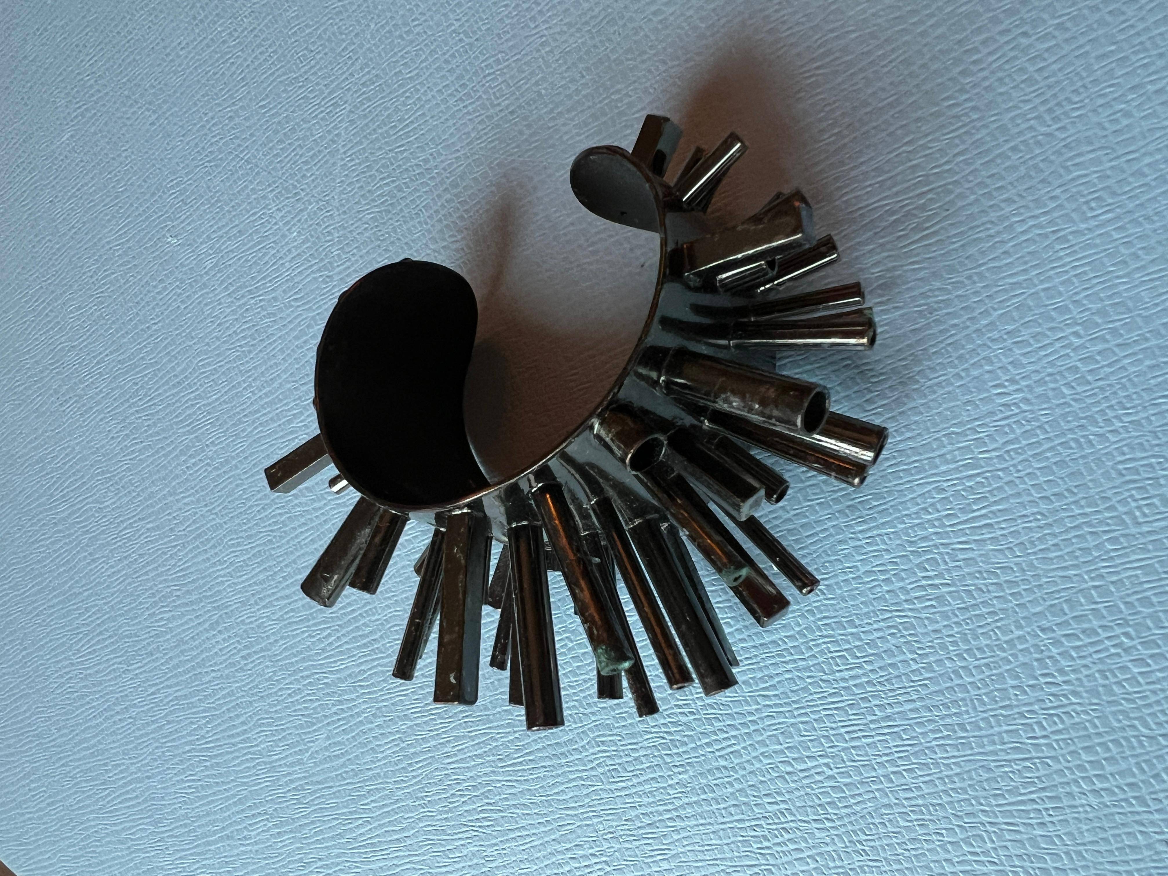 Brazalete Brazalete Brutalista Pieza de Declaración Metal de Pistola Rutenio en venta 6