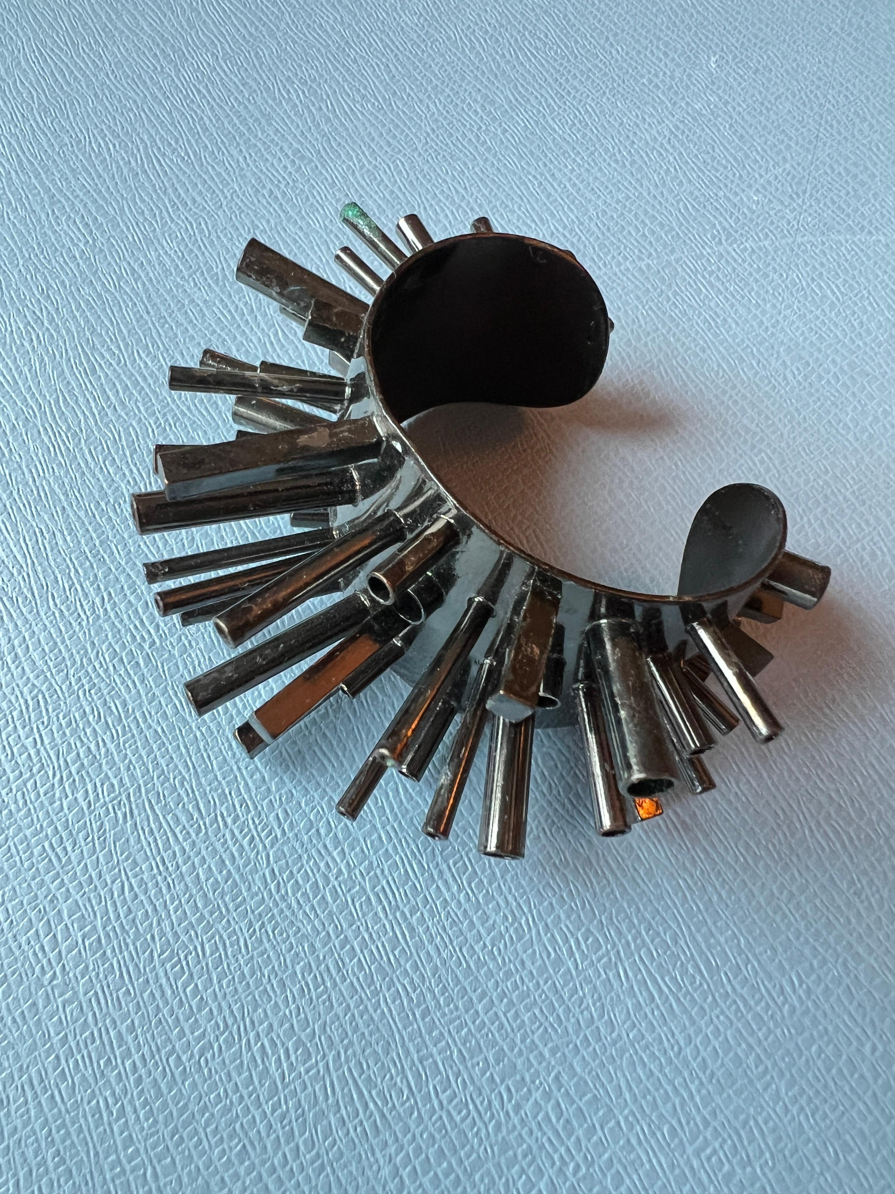 Brazalete Brazalete Brutalista Pieza de Declaración Metal de Pistola Rutenio en venta 1